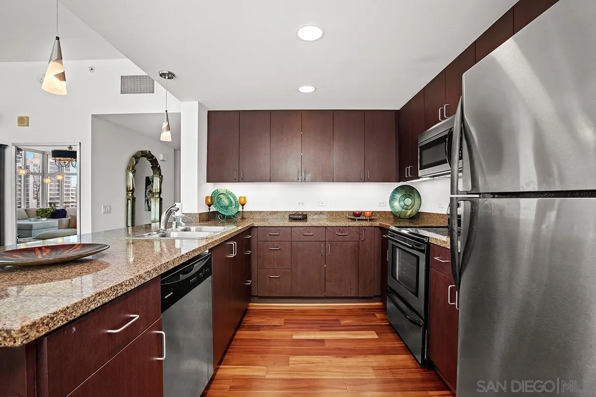 Photo #14: 260019203 Listing: Photo #14