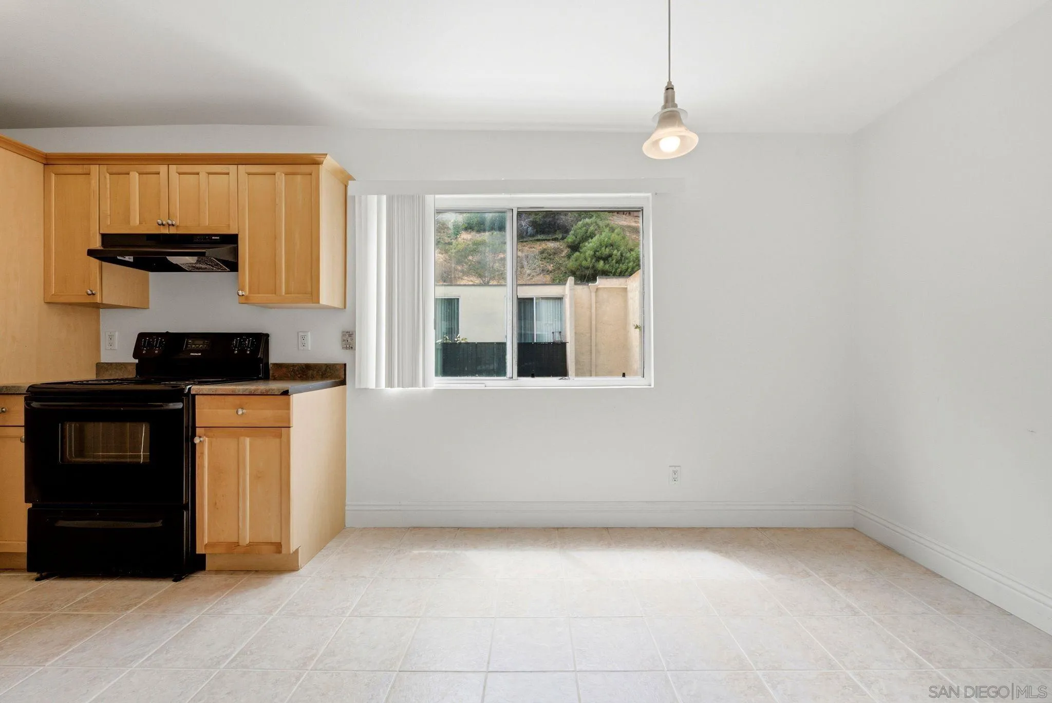Photo #6: 260019204 Listing: Photo #6