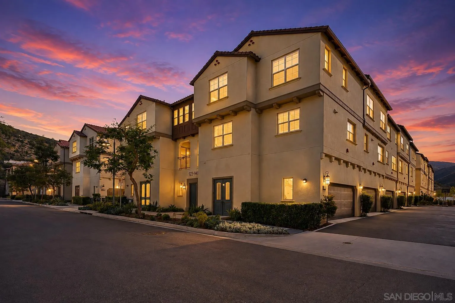 Photo #1: 260019205 Listing: Photo #1