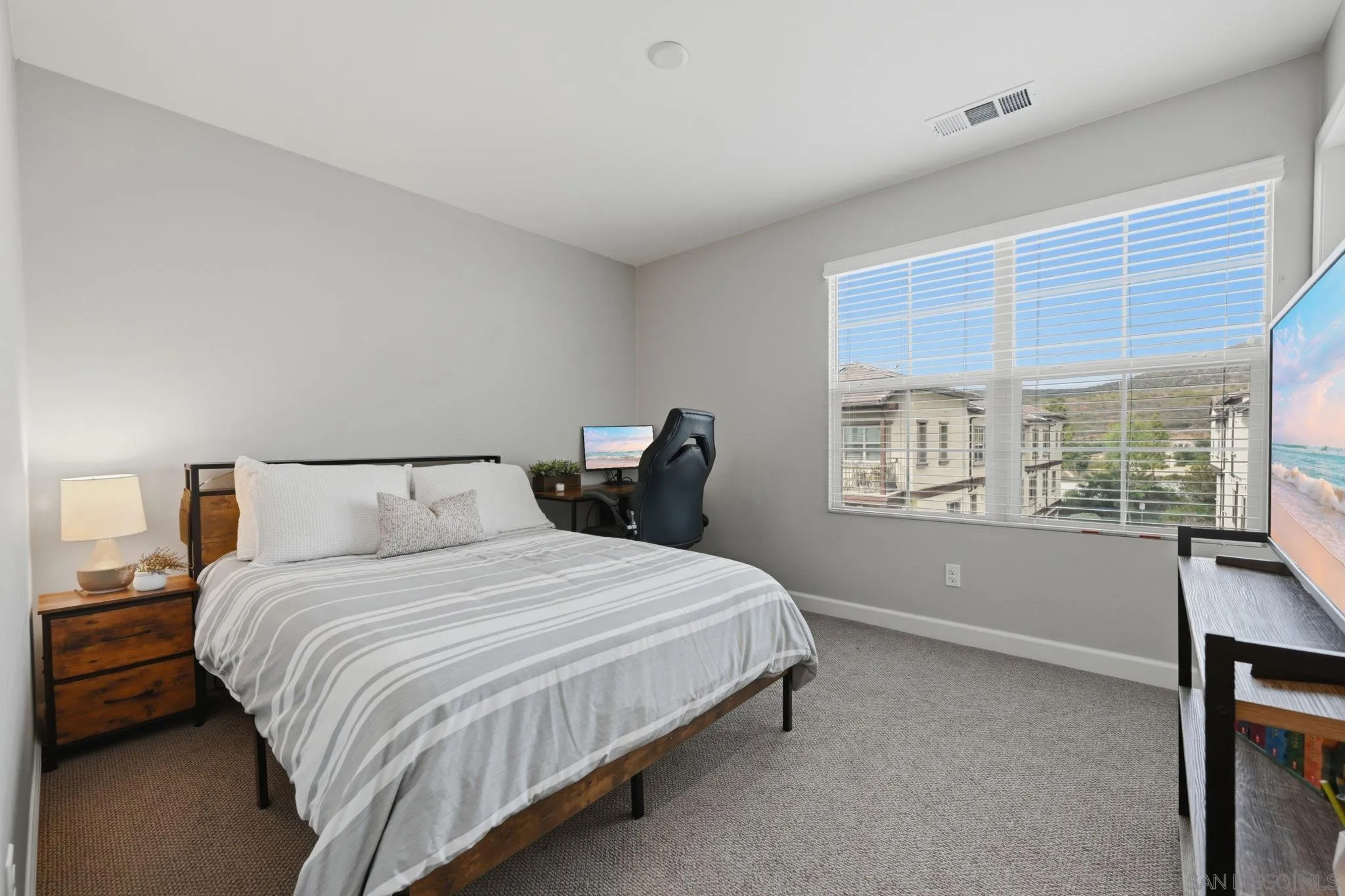 Photo #23: 260019205 Listing: Photo #23