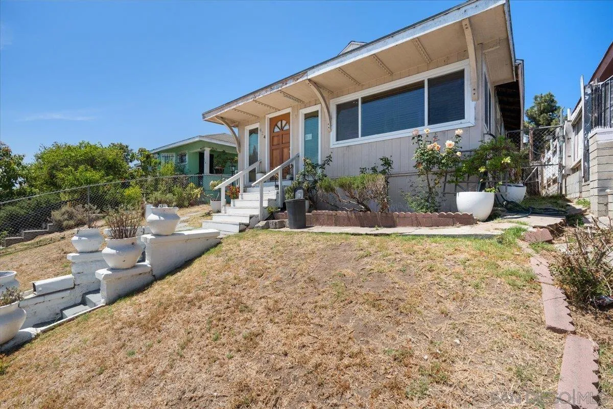 https://cdn.realtyfeed.com/cdn/127/260019206/2b45d5e65b9443ce9b677b98f30f4f45.webp