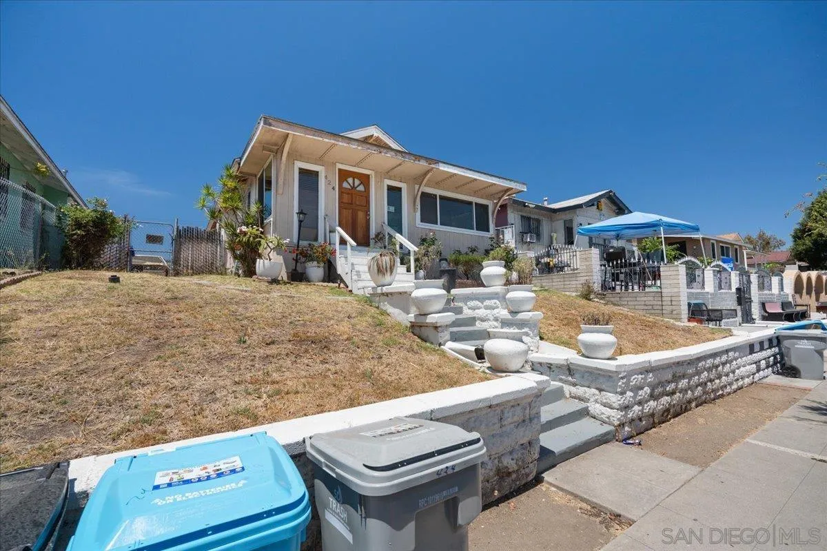 https://cdn.realtyfeed.com/cdn/127/260019206/c4a66c972df9fe2ae45b68c9274cdf87.webp