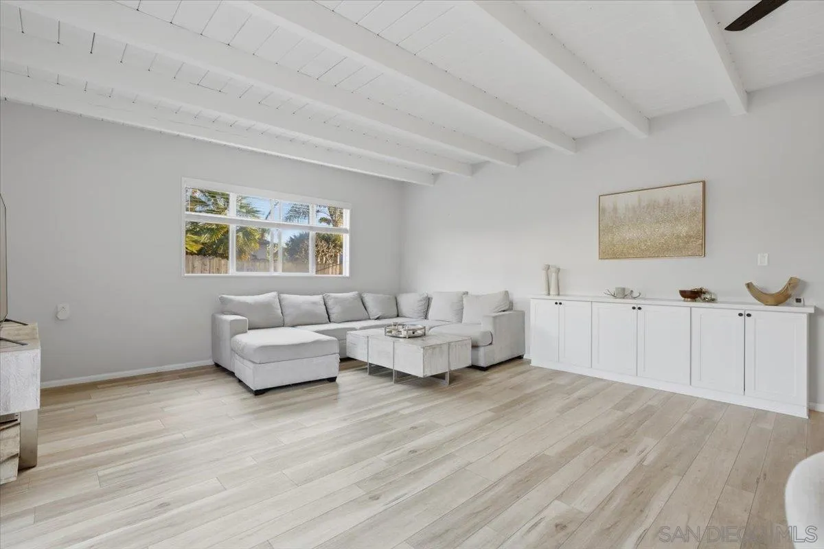 https://cdn.realtyfeed.com/cdn/127/260019209/7f32d6510656b5c2c5dc0042078a59fa.webp