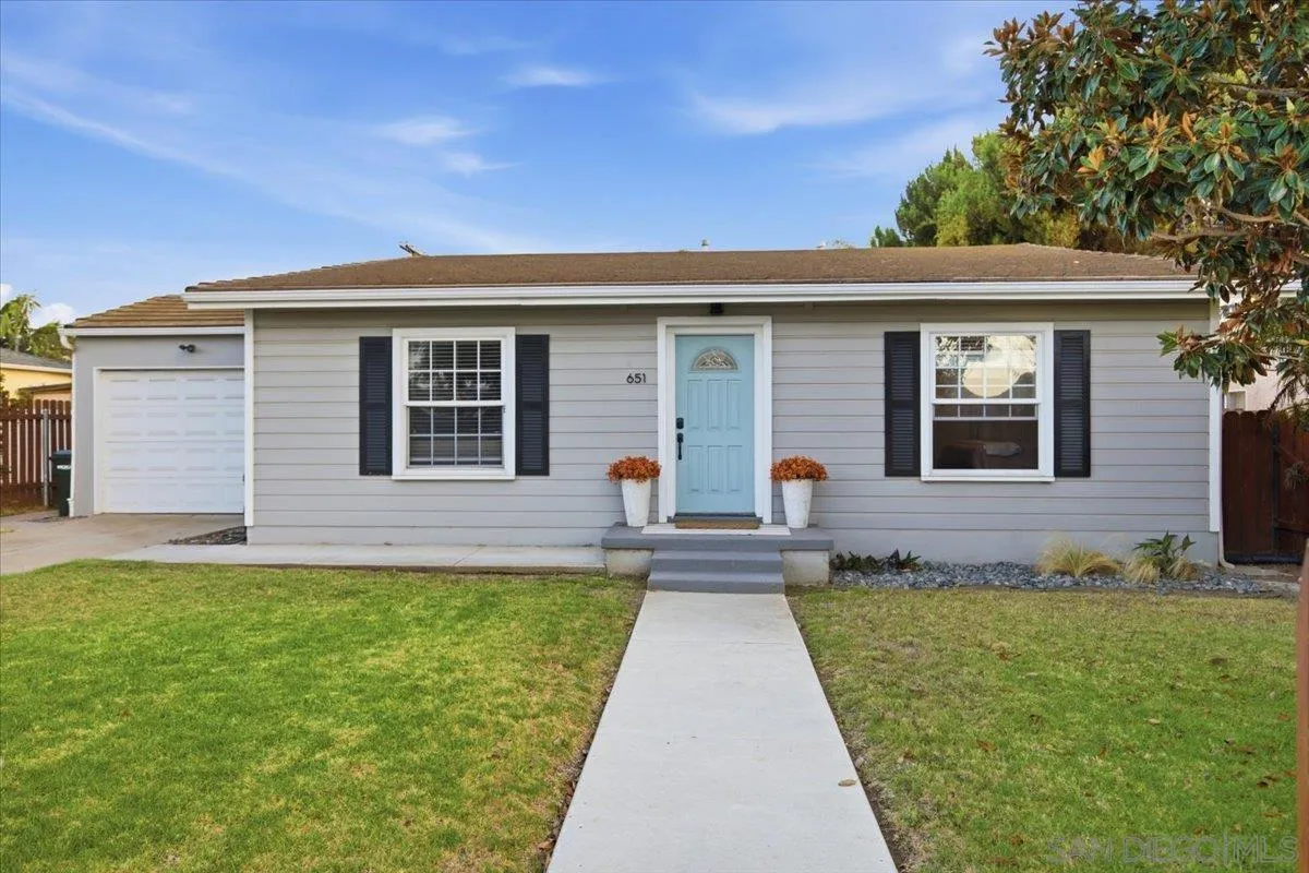https://cdn.realtyfeed.com/cdn/127/260019209/da1aaae9aeeb30aef6db706229761dd2.webp