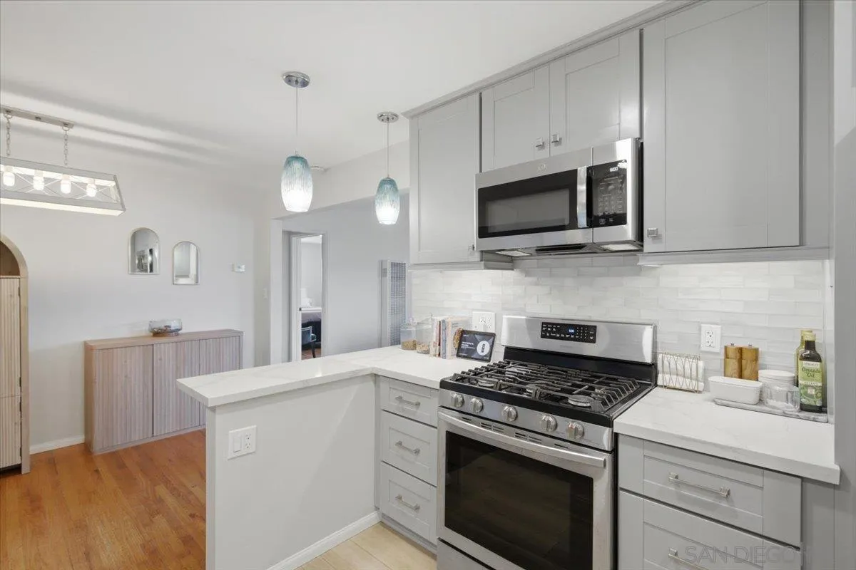 https://cdn.realtyfeed.com/cdn/127/260019209/ec28f36f5a68861e88f463789c84f1f1.webp