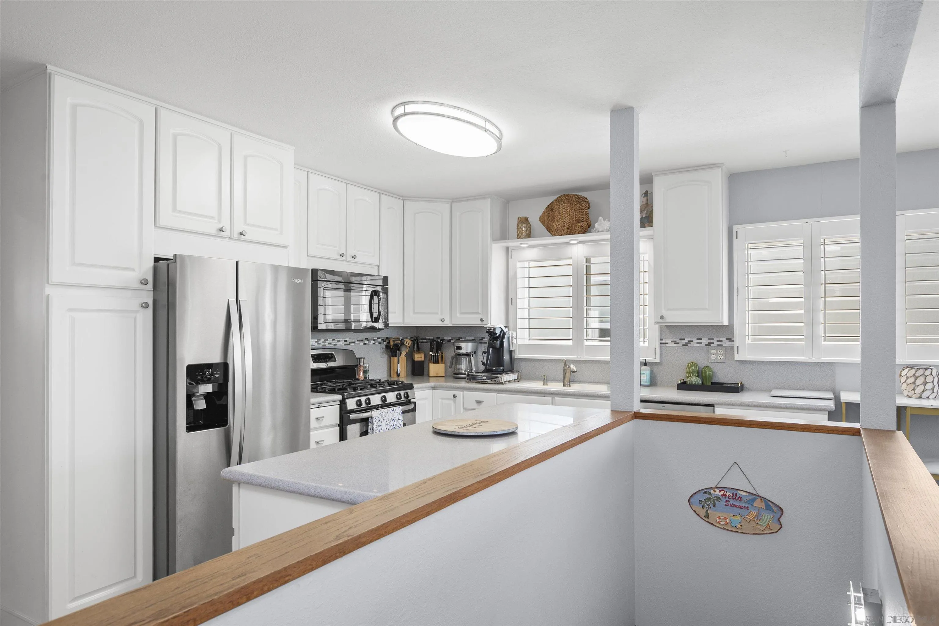 https://cdn.realtyfeed.com/cdn/127/260019211/ab74057033eb6ddf5d8c9cf0f1b6b007.webp