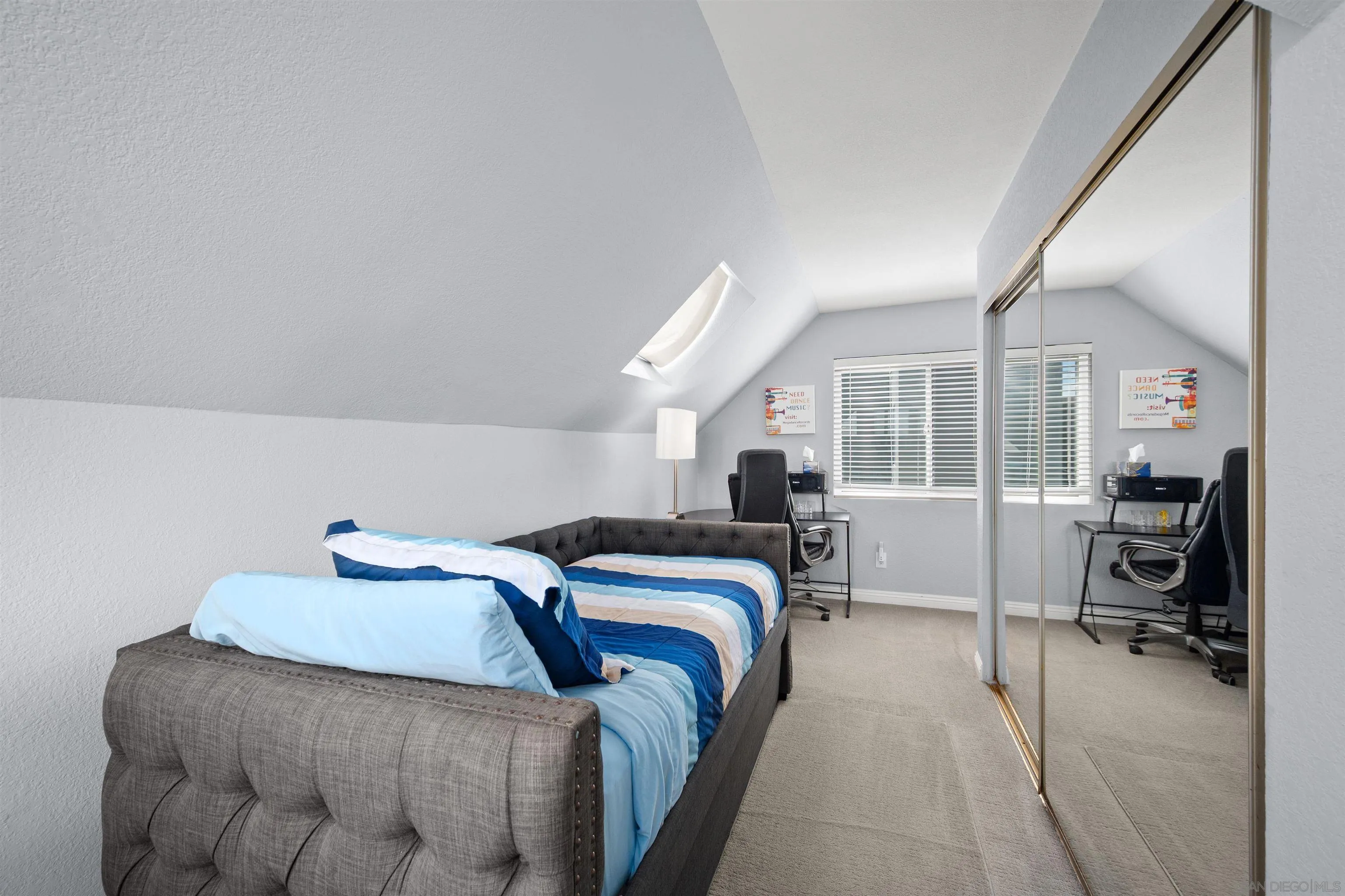 https://cdn.realtyfeed.com/cdn/127/260019211/c13d02ec81611820ccc8597ea57d178c.webp