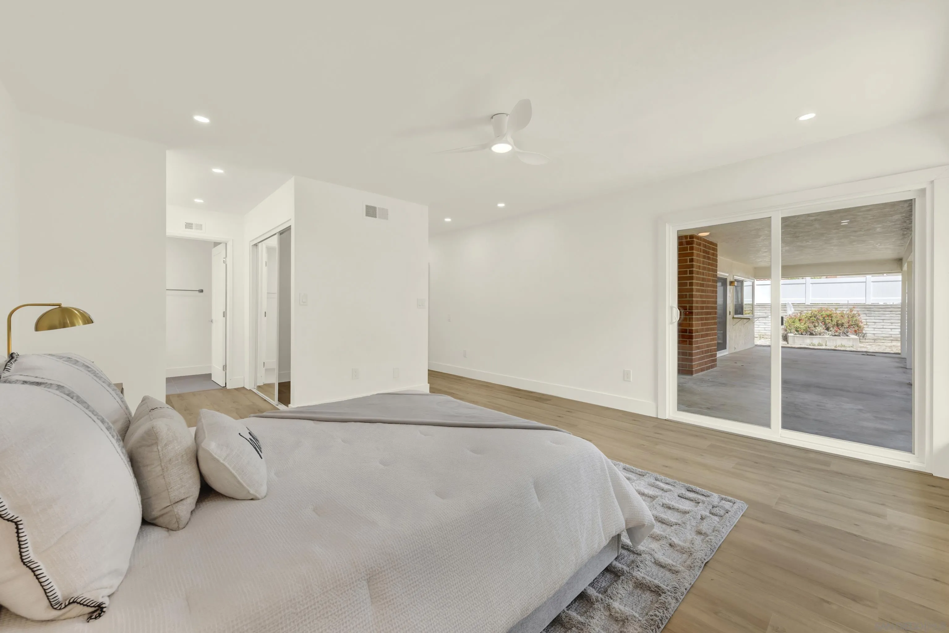 https://cdn.realtyfeed.com/cdn/127/260019212/799d2f03960bb54594b159f21d95653c.webp
