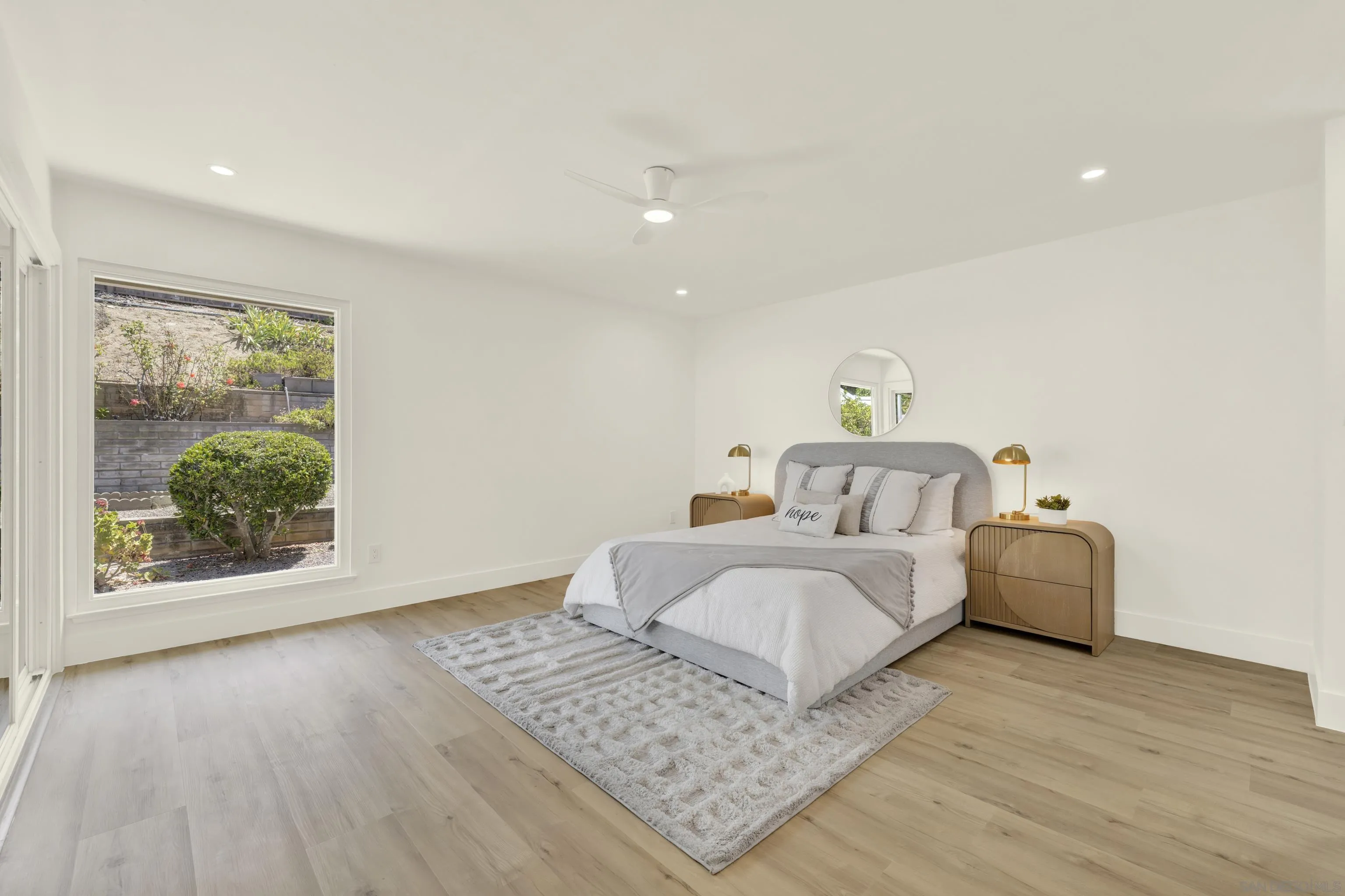 https://cdn.realtyfeed.com/cdn/127/260019212/8ae2c16918665c2692b2b9d8c952c7f5.webp
