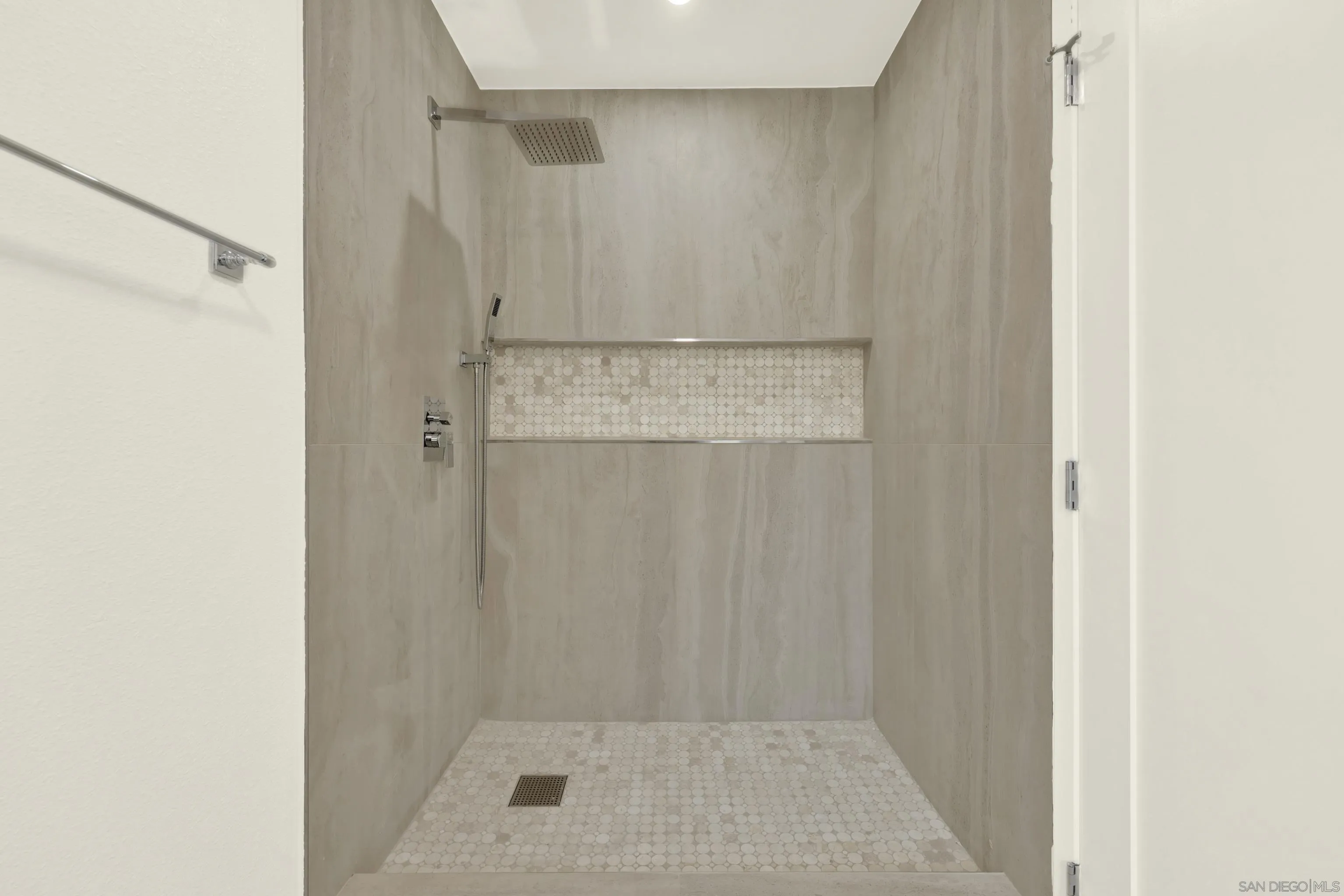 https://cdn.realtyfeed.com/cdn/127/260019212/9b65bfb92f389706145cfbcb7c622744.webp