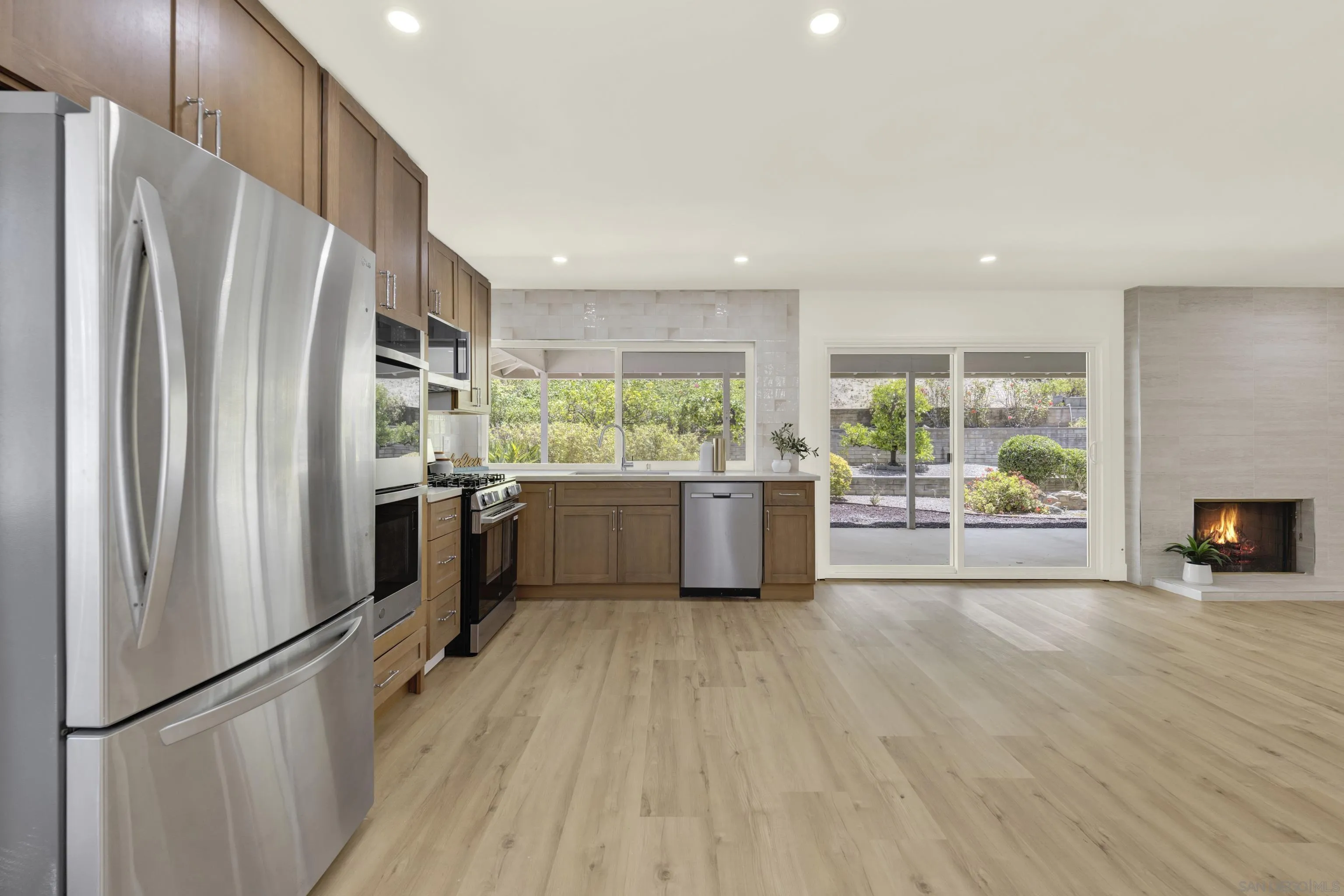 https://cdn.realtyfeed.com/cdn/127/260019212/a30ddd317d1e005b686a8106b5886d39.webp