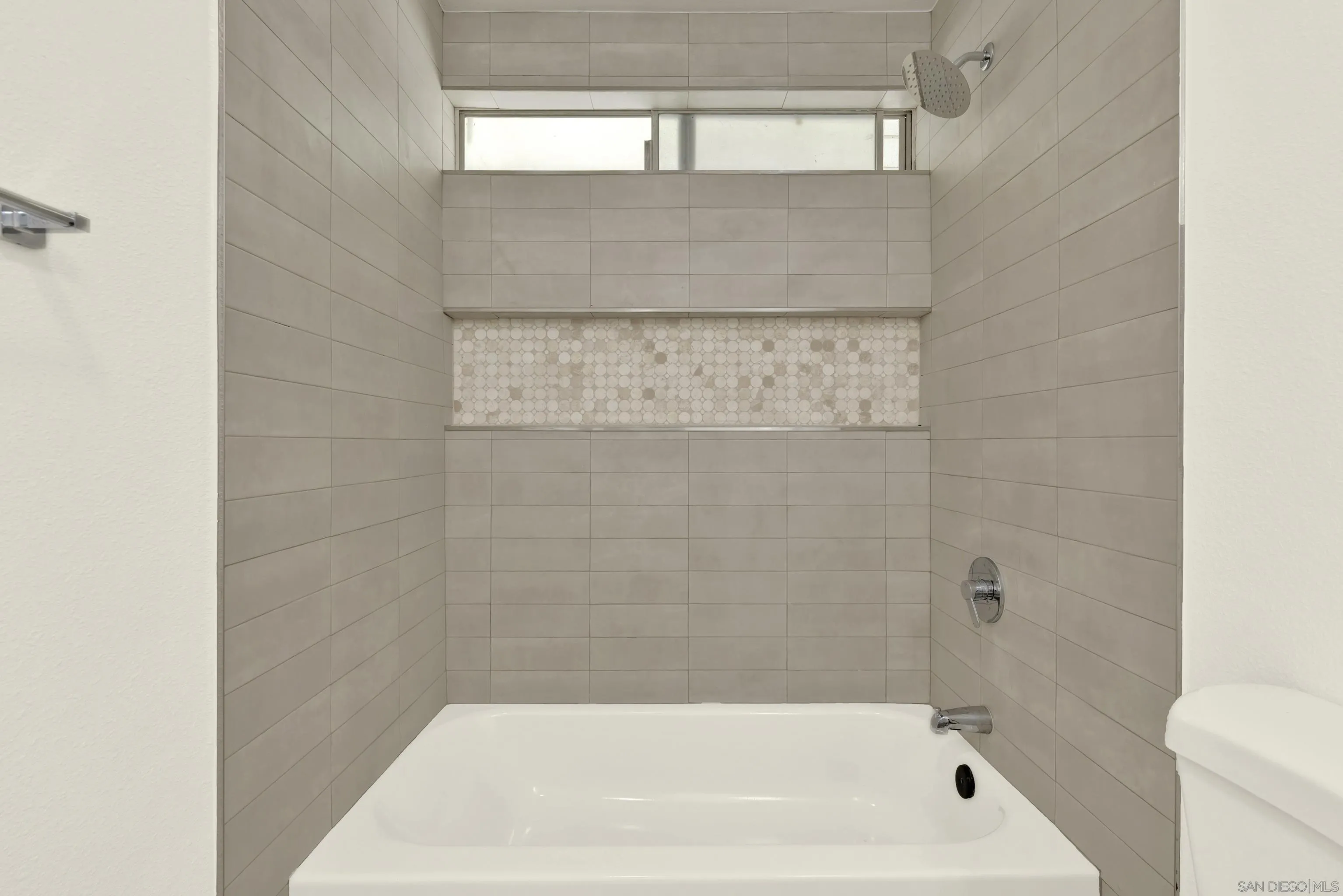 https://cdn.realtyfeed.com/cdn/127/260019212/d642ac29fc49c915e9ef001f38e2dd70.webp