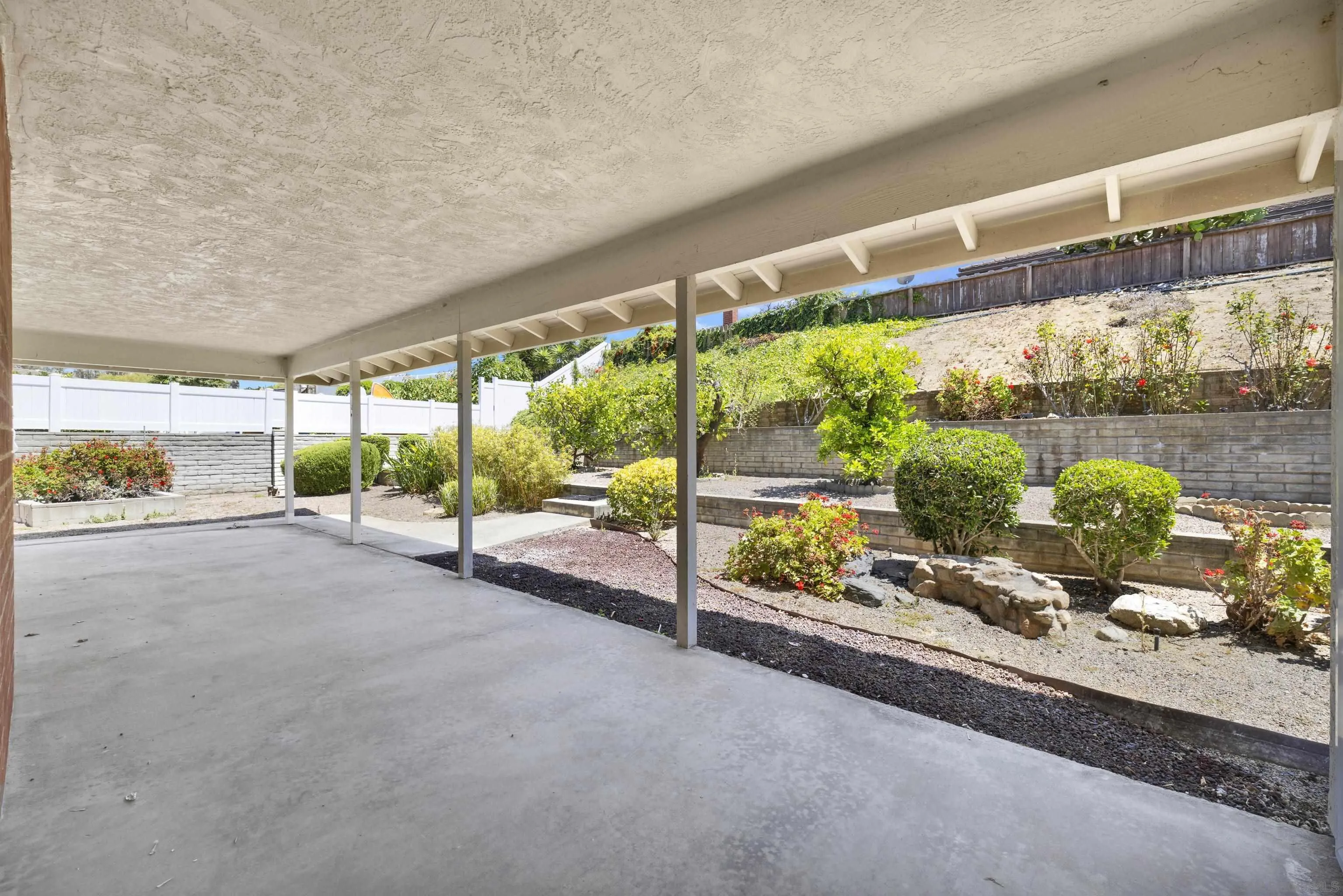 https://cdn.realtyfeed.com/cdn/127/260019212/f9304716d635531ea49a1134f51911dd.webp