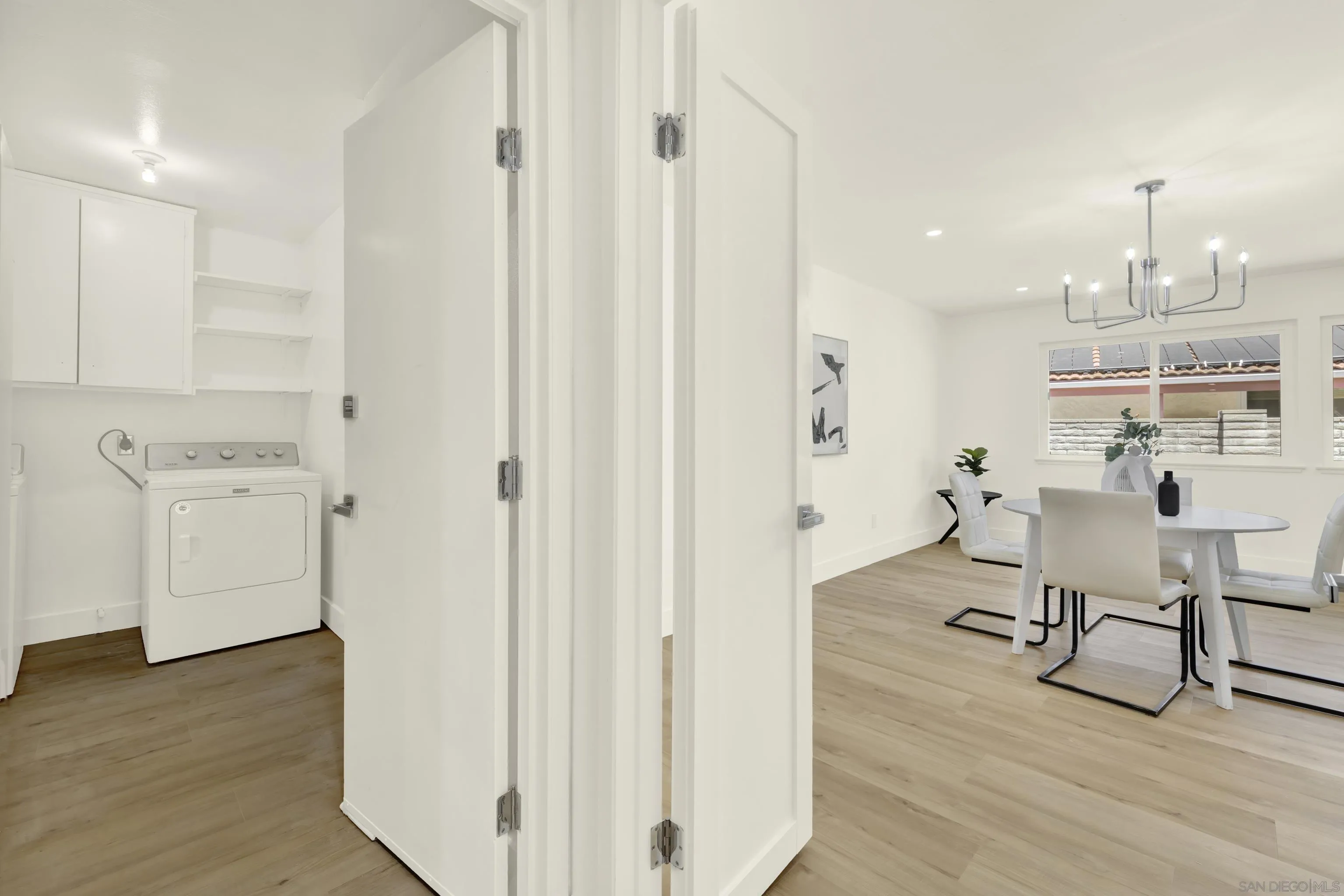 https://cdn.realtyfeed.com/cdn/127/260019212/fb0bd334177e50a47a28aaabdfe2103b.webp