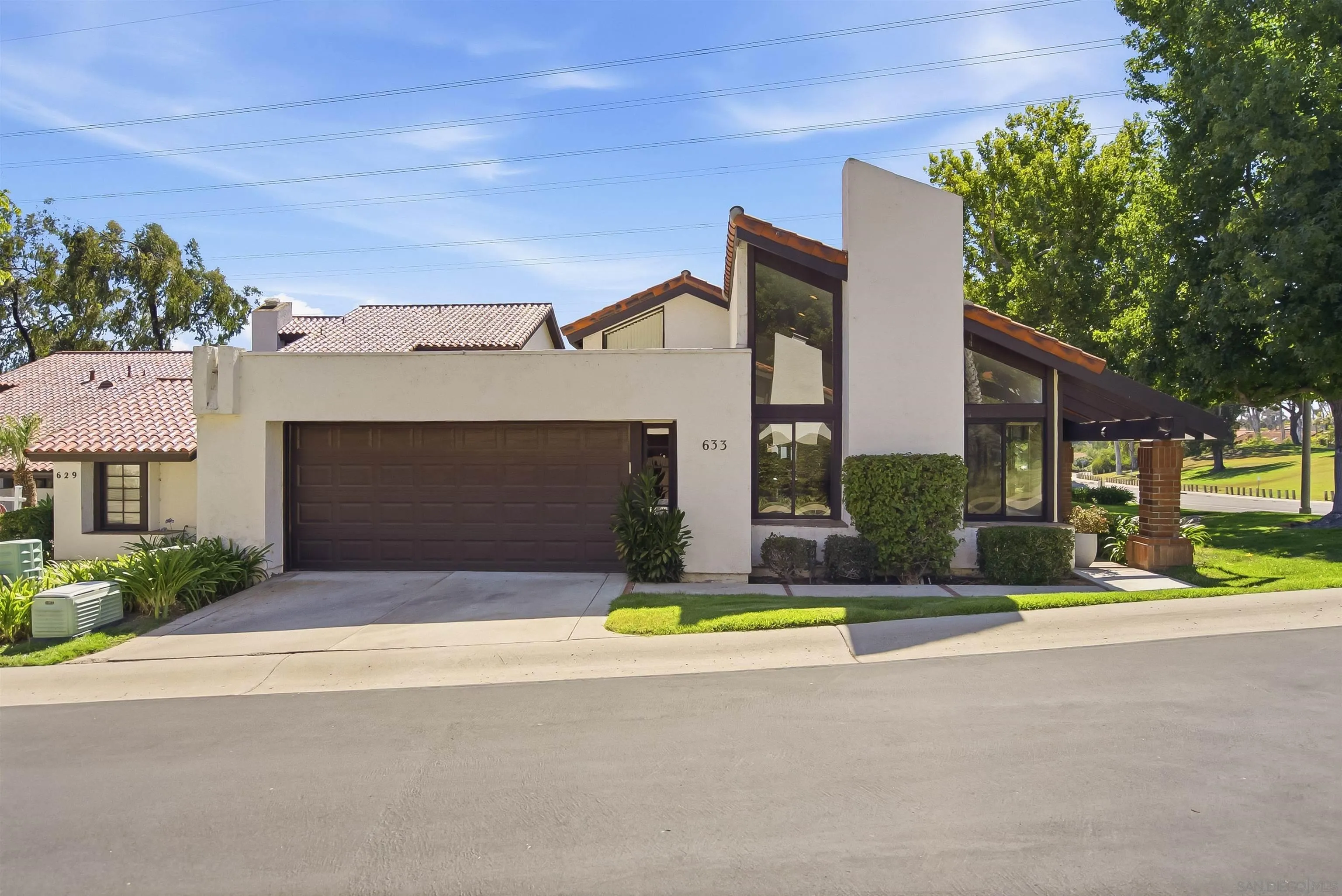 Photo #2: 260019216 Listing: Photo #2
