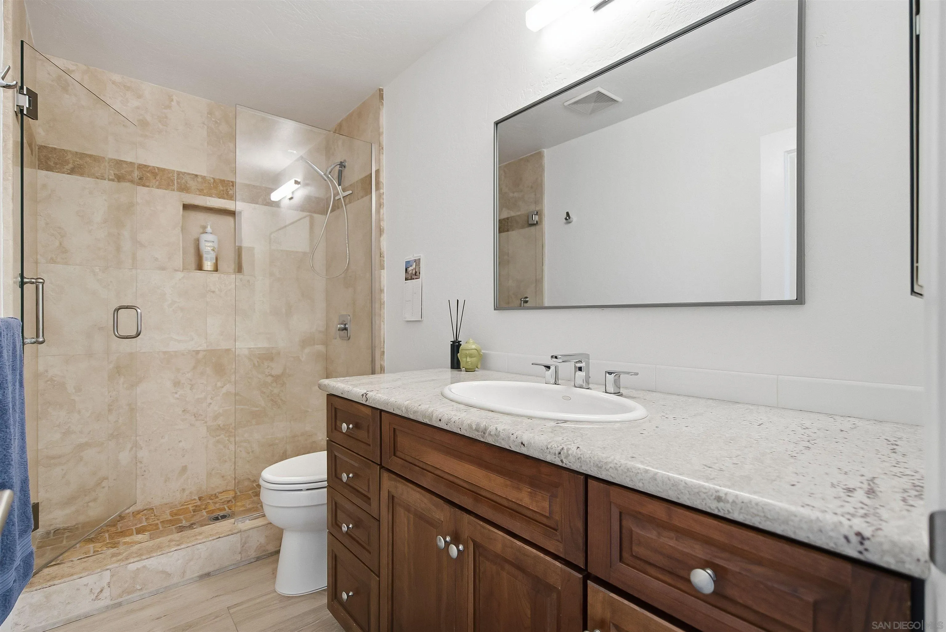 Photo #21: 260019216 Listing: Photo #21