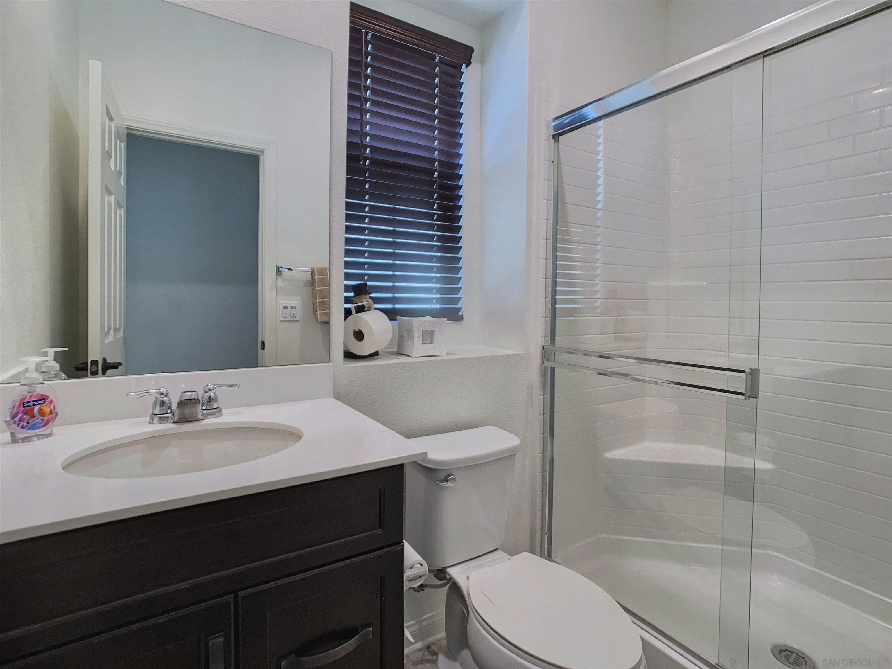 https://cdn.realtyfeed.com/cdn/127/260019217/2ce91aedc3604b2882fb4626e7d080d0.webp