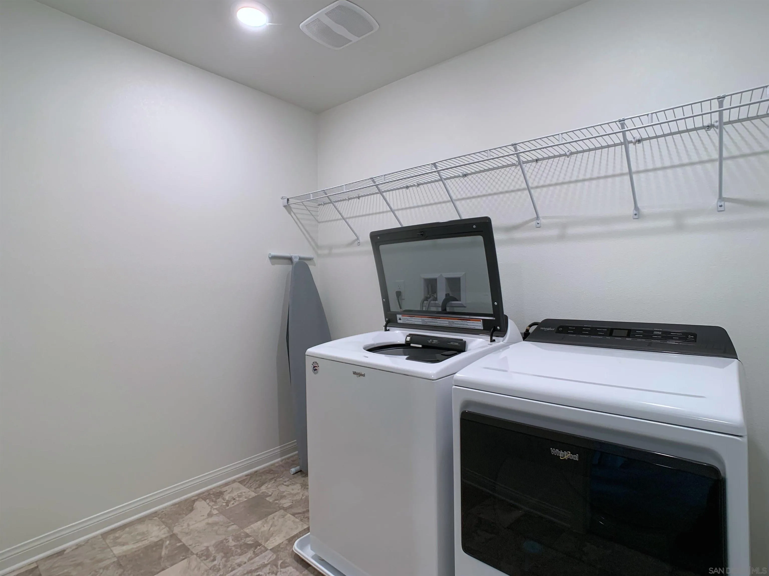 https://cdn.realtyfeed.com/cdn/127/260019217/7d81c0b2d1145e06bc644b87e3a669b1.webp