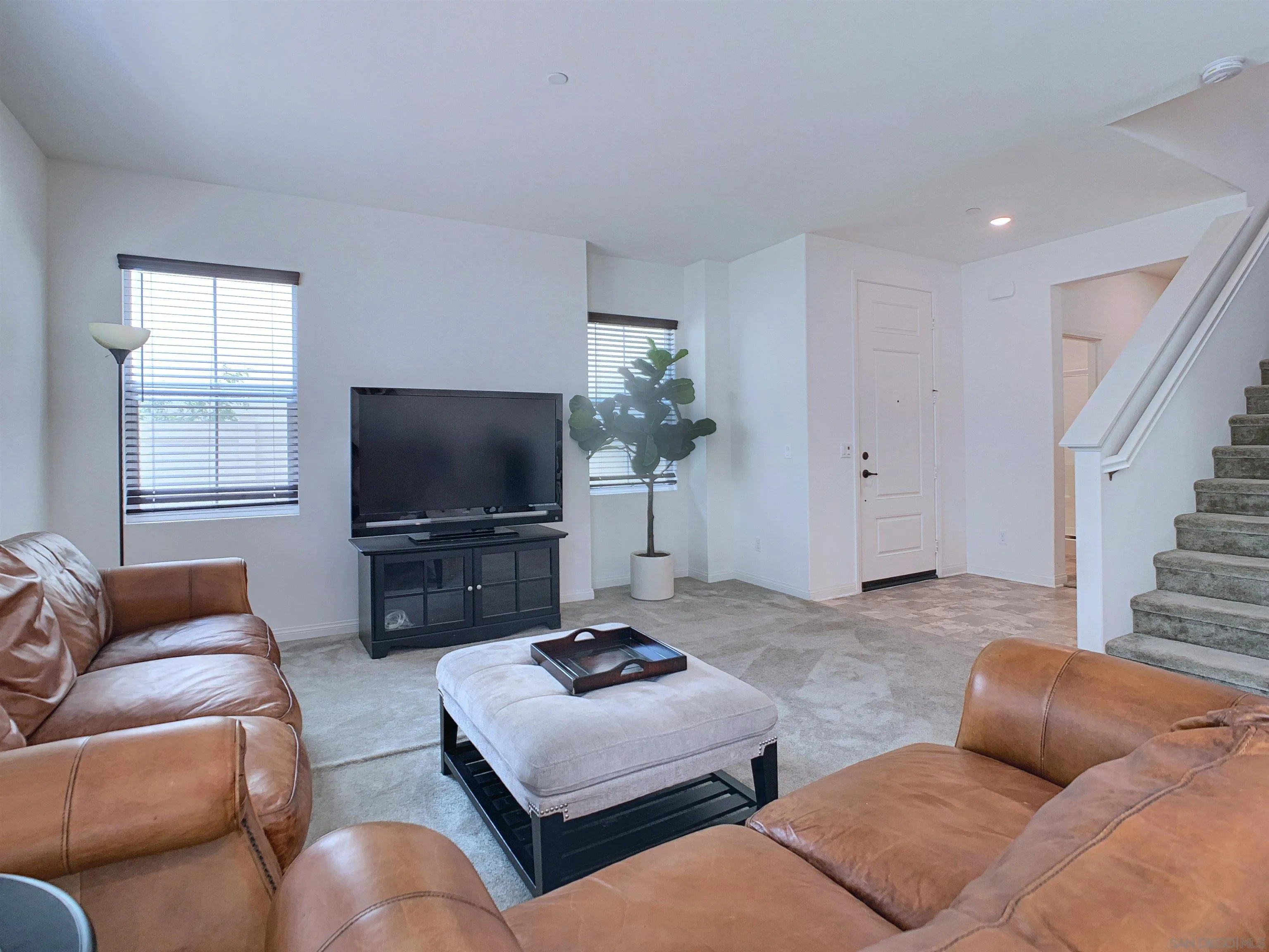 https://cdn.realtyfeed.com/cdn/127/260019217/b9aab6ae11f8becf60783a944b871001.webp