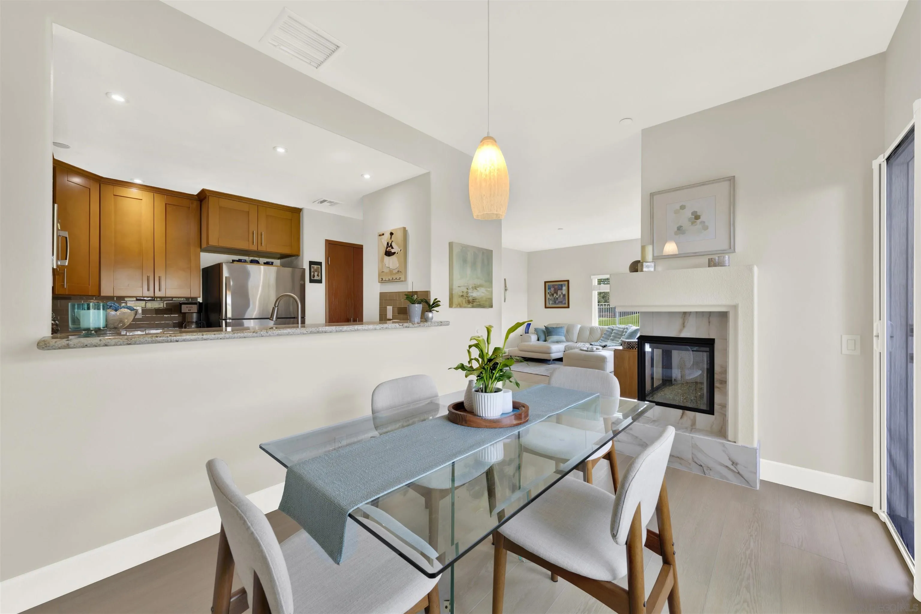 Photo #12: 260019219 Listing: Photo #12