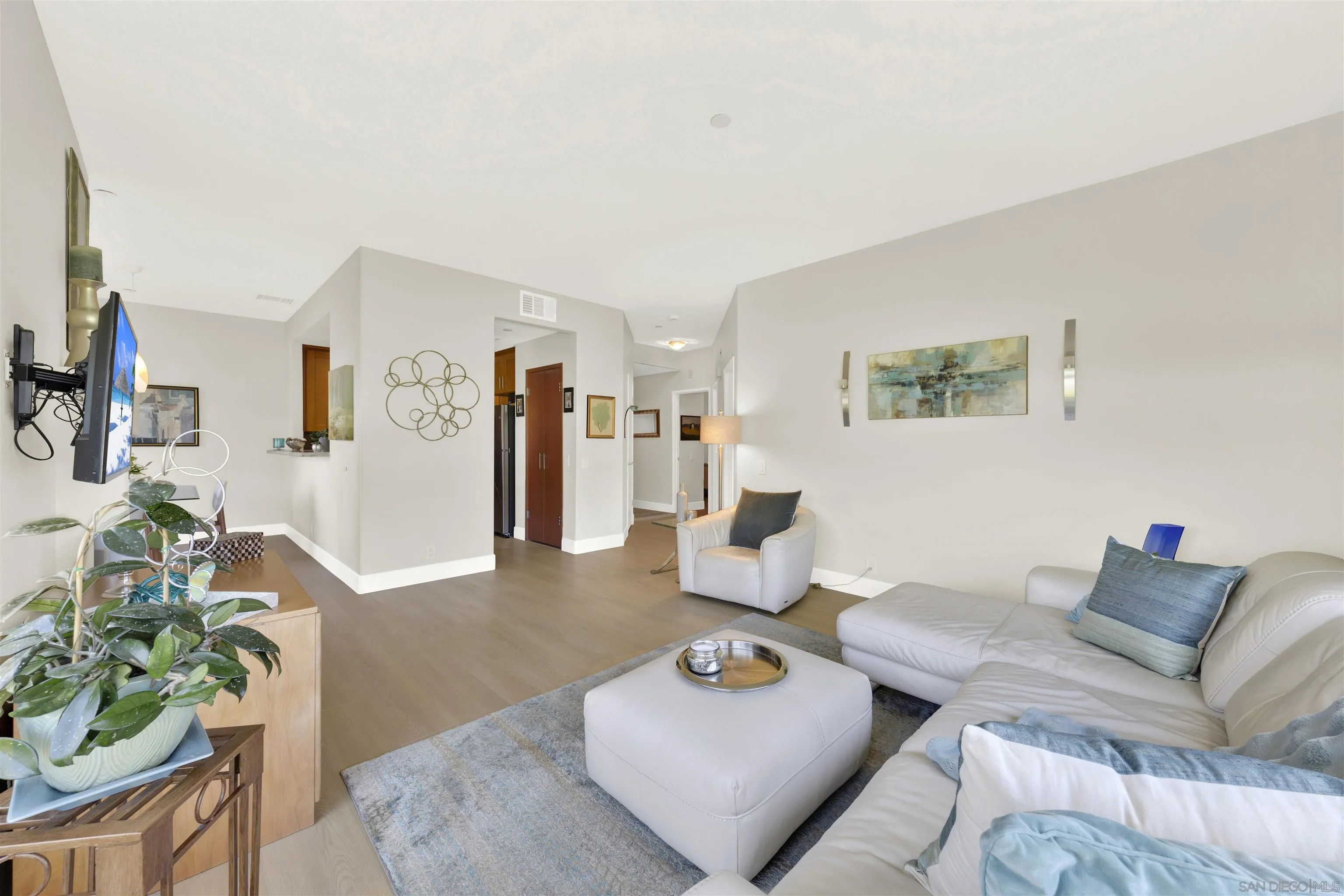 Photo #7: 260019219 Listing: Photo #7
