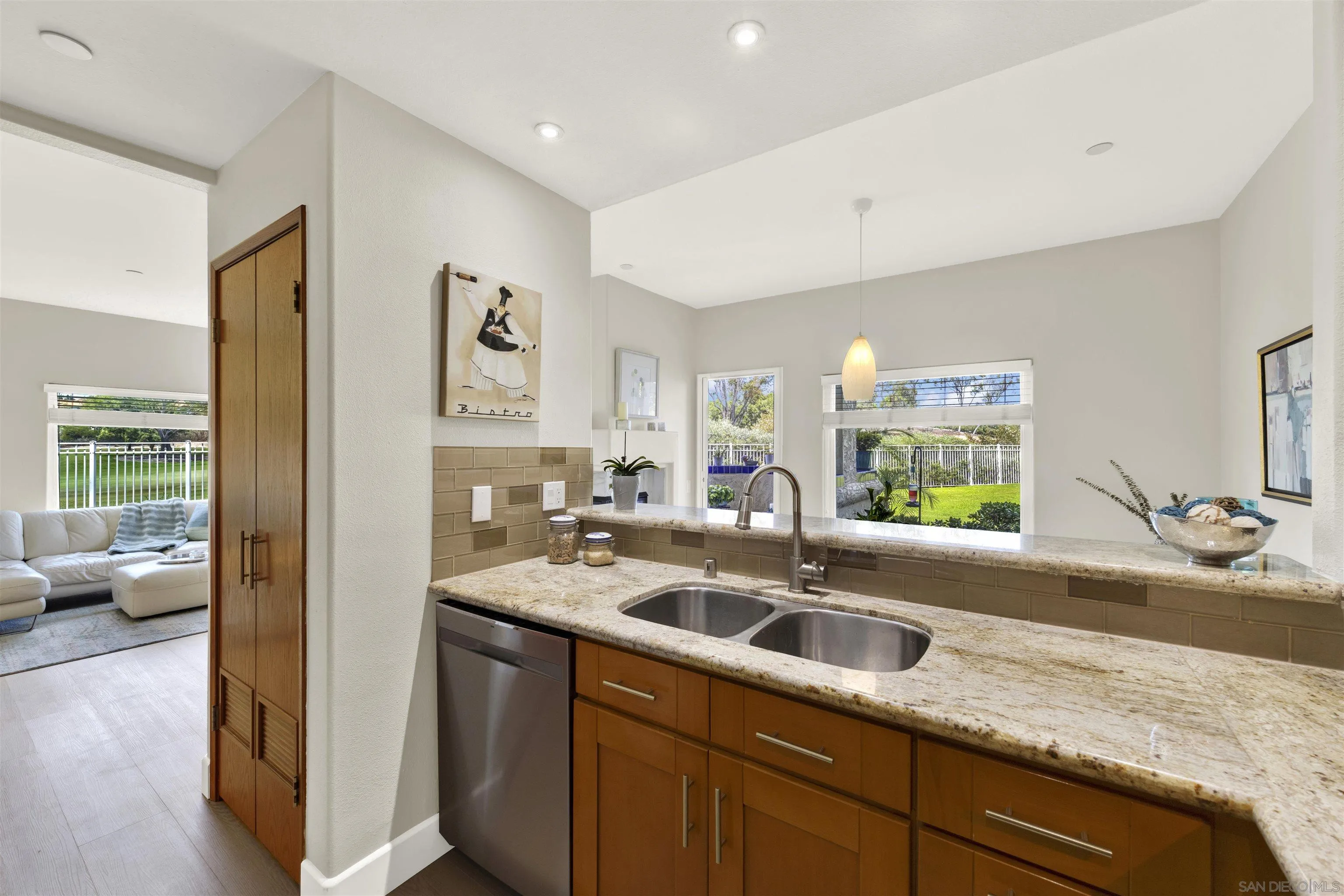 Photo #22: 260019219 Listing: Photo #22