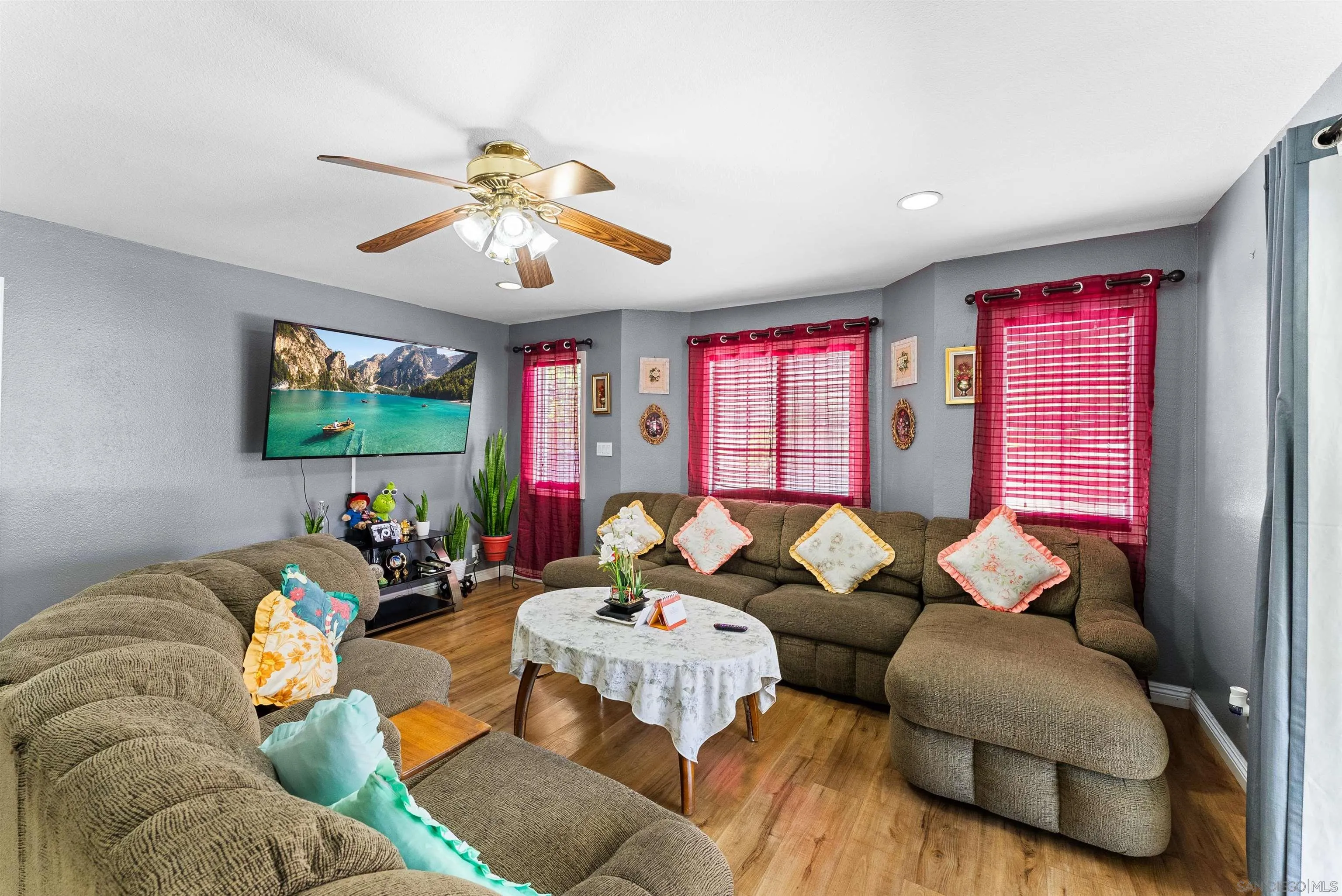https://cdn.realtyfeed.com/cdn/127/260019221/56259ce8980ea506b69e2ce5e6d1d9c5.webp