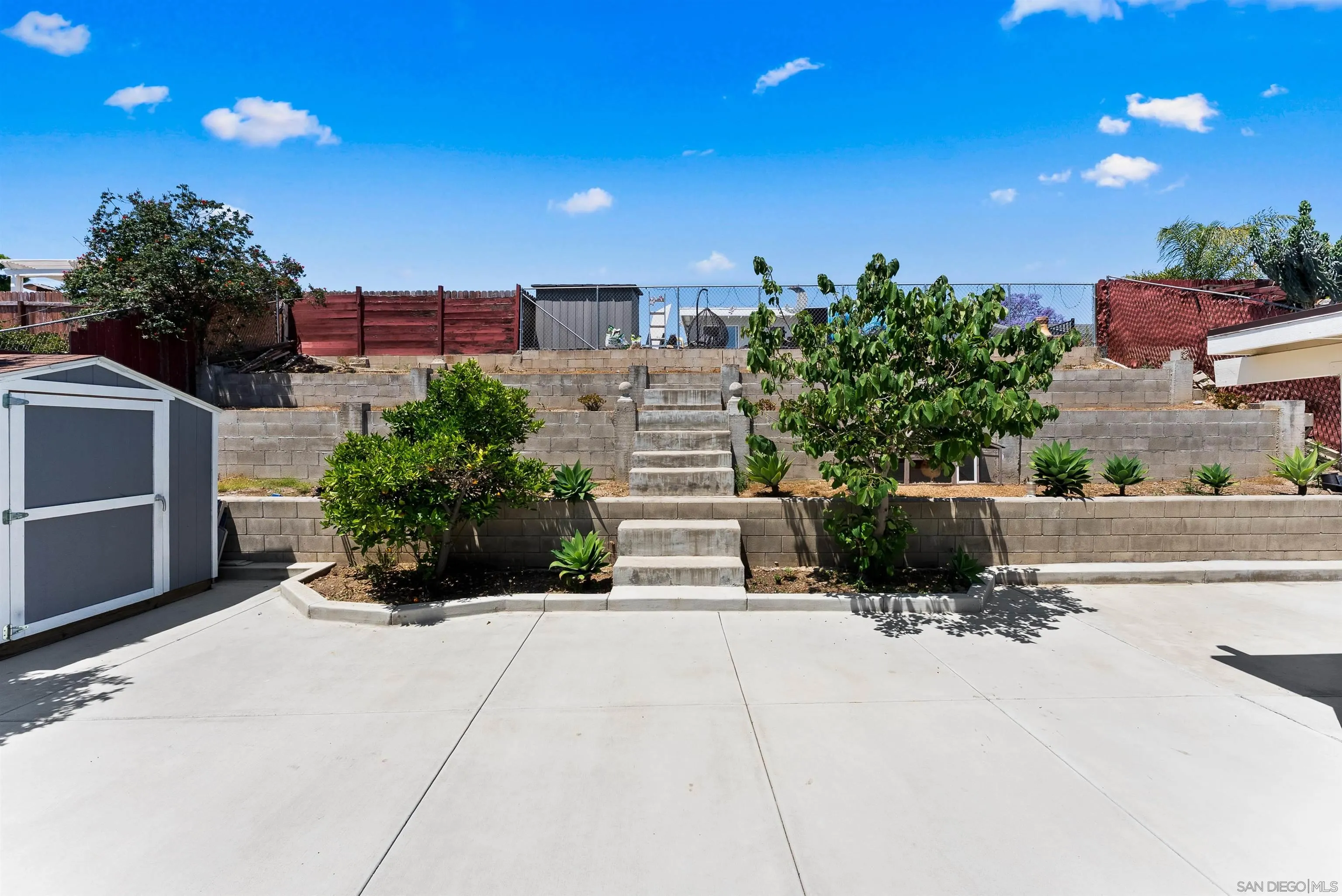 https://cdn.realtyfeed.com/cdn/127/260019221/b8d7a1c960bd0e1fa9d7d2b0d18a0cd6.webp