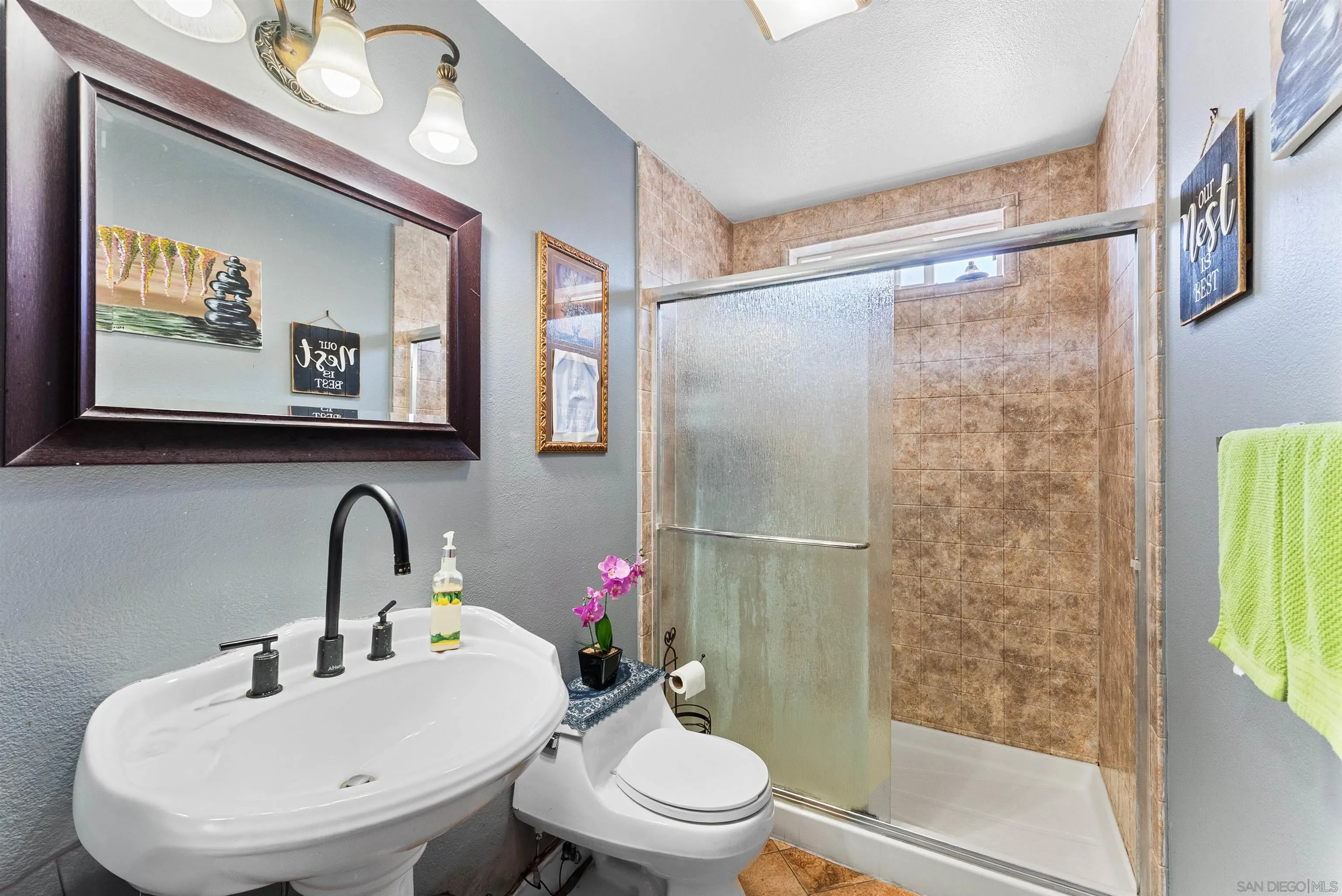 https://cdn.realtyfeed.com/cdn/127/260019221/f2fe076c8571bcbe50cf56c5a1d5cf18.webp