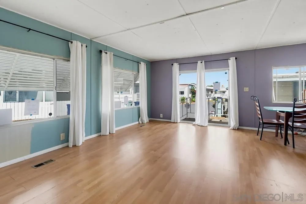 https://cdn.realtyfeed.com/cdn/127/260019222/8492613a9cff14e7d316a7d672755439.webp