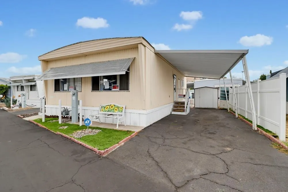 https://cdn.realtyfeed.com/cdn/127/260019222/90c3703eebfc4628d7ebb66a0751ec44.webp