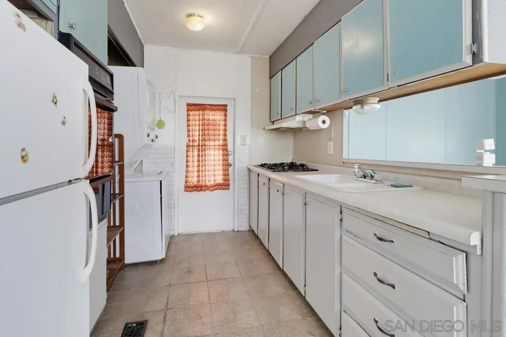 https://cdn.realtyfeed.com/cdn/127/260019222/d12e5f182db5b7b50d494d8c95165a2e.webp