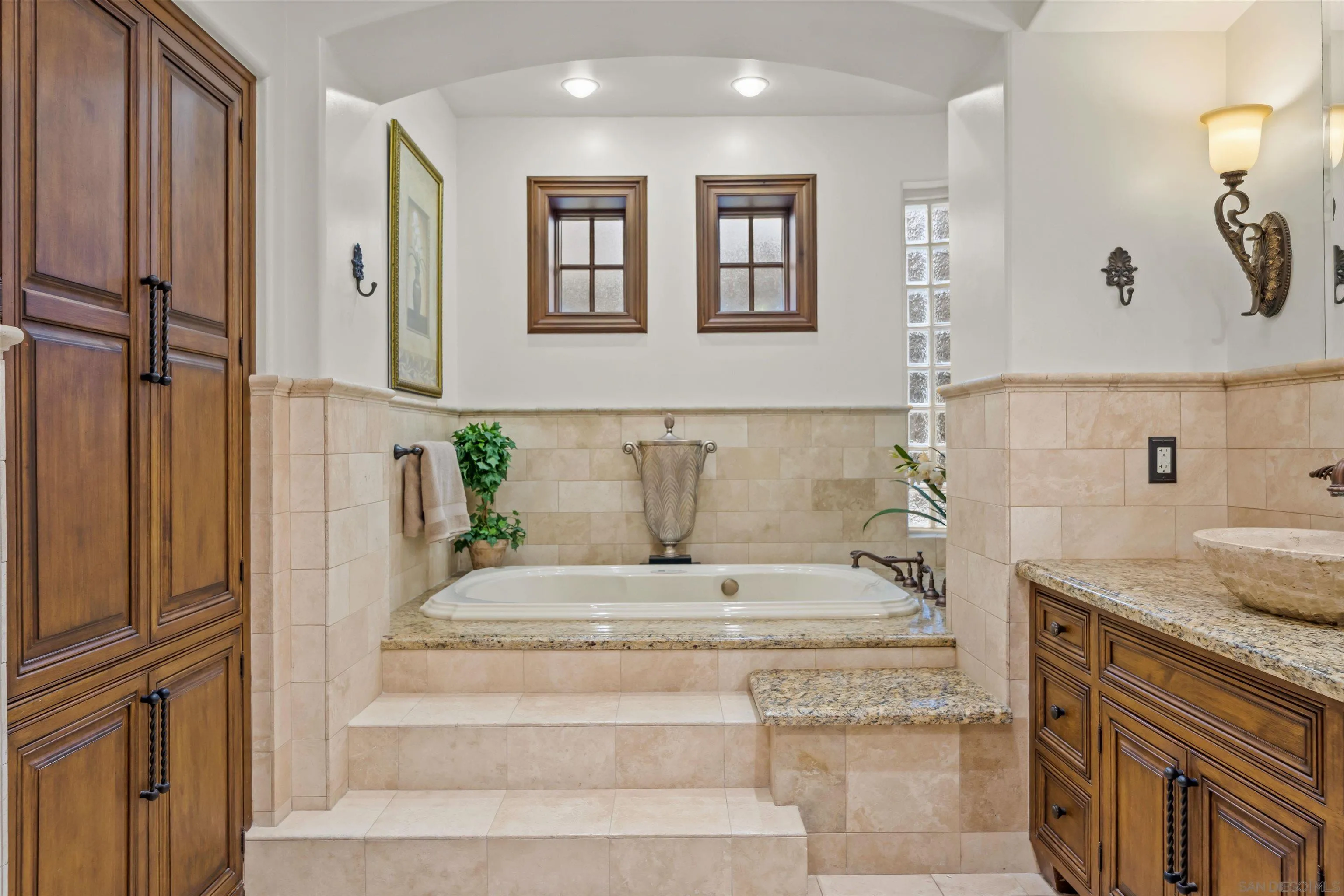 Photo #48: 260019223 Listing: Photo #48