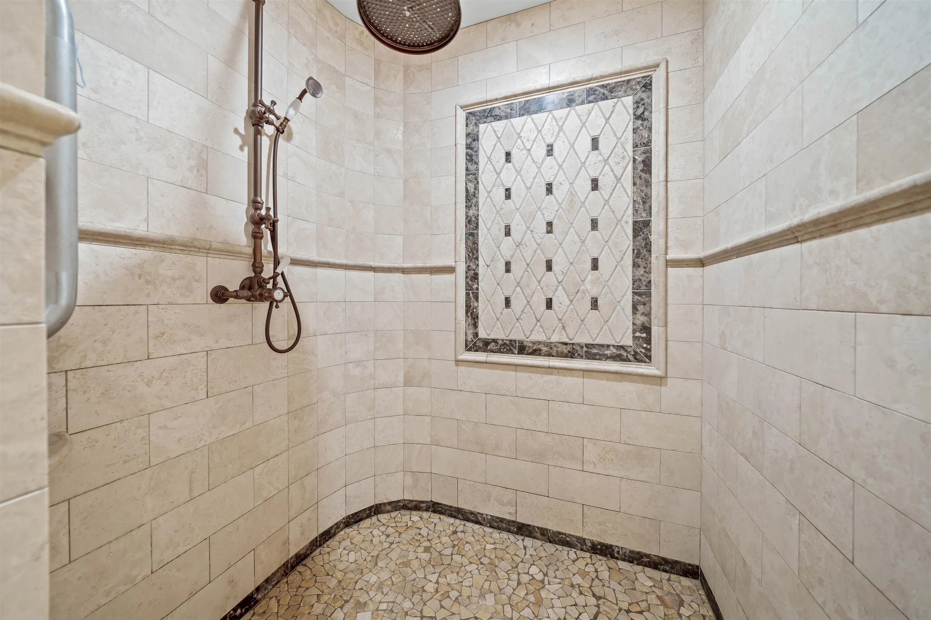 Photo #46: 260019223 Listing: Photo #46