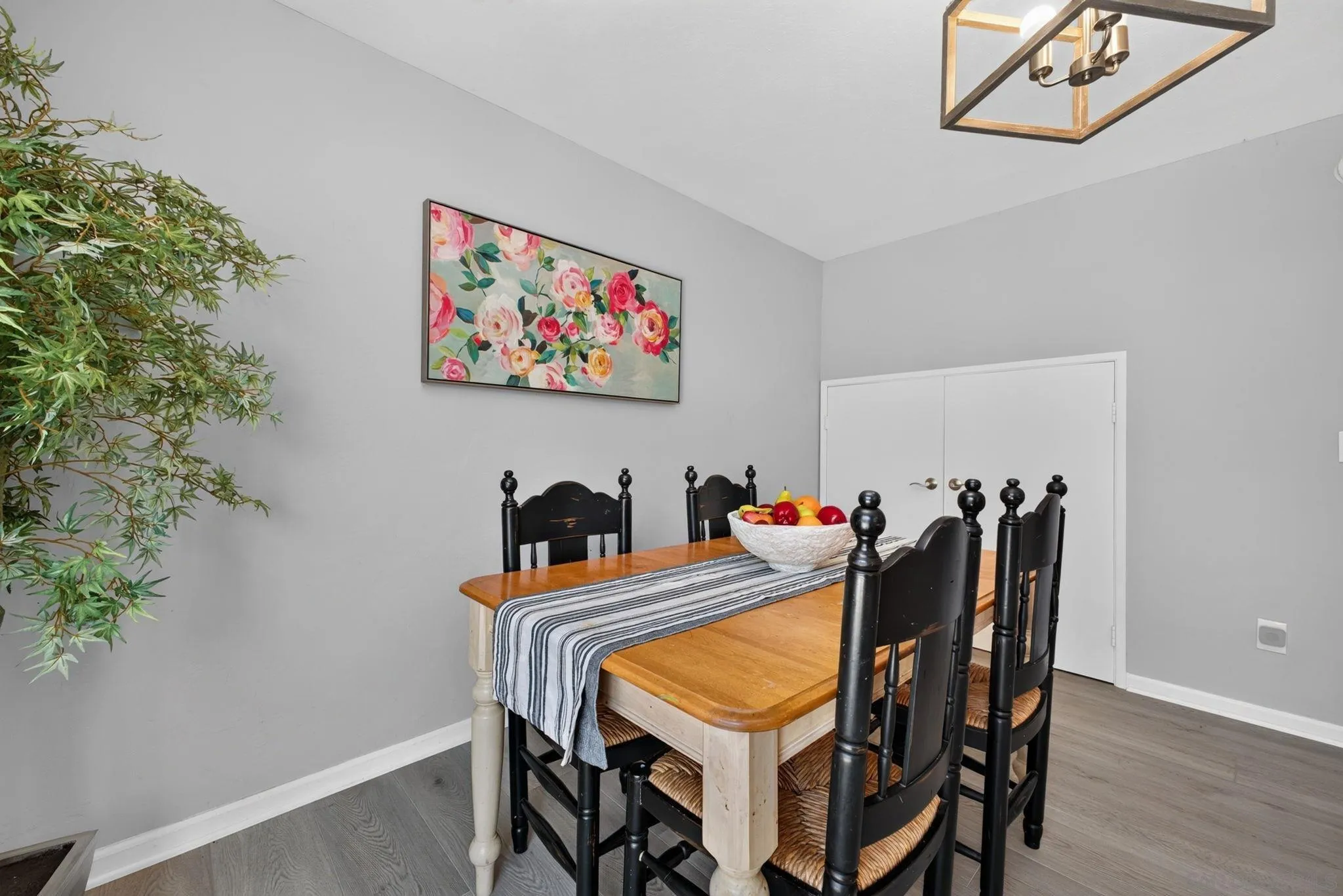 https://cdn.realtyfeed.com/cdn/127/260019224/7926ffecac2bb5ab1bca524e10480559.webp