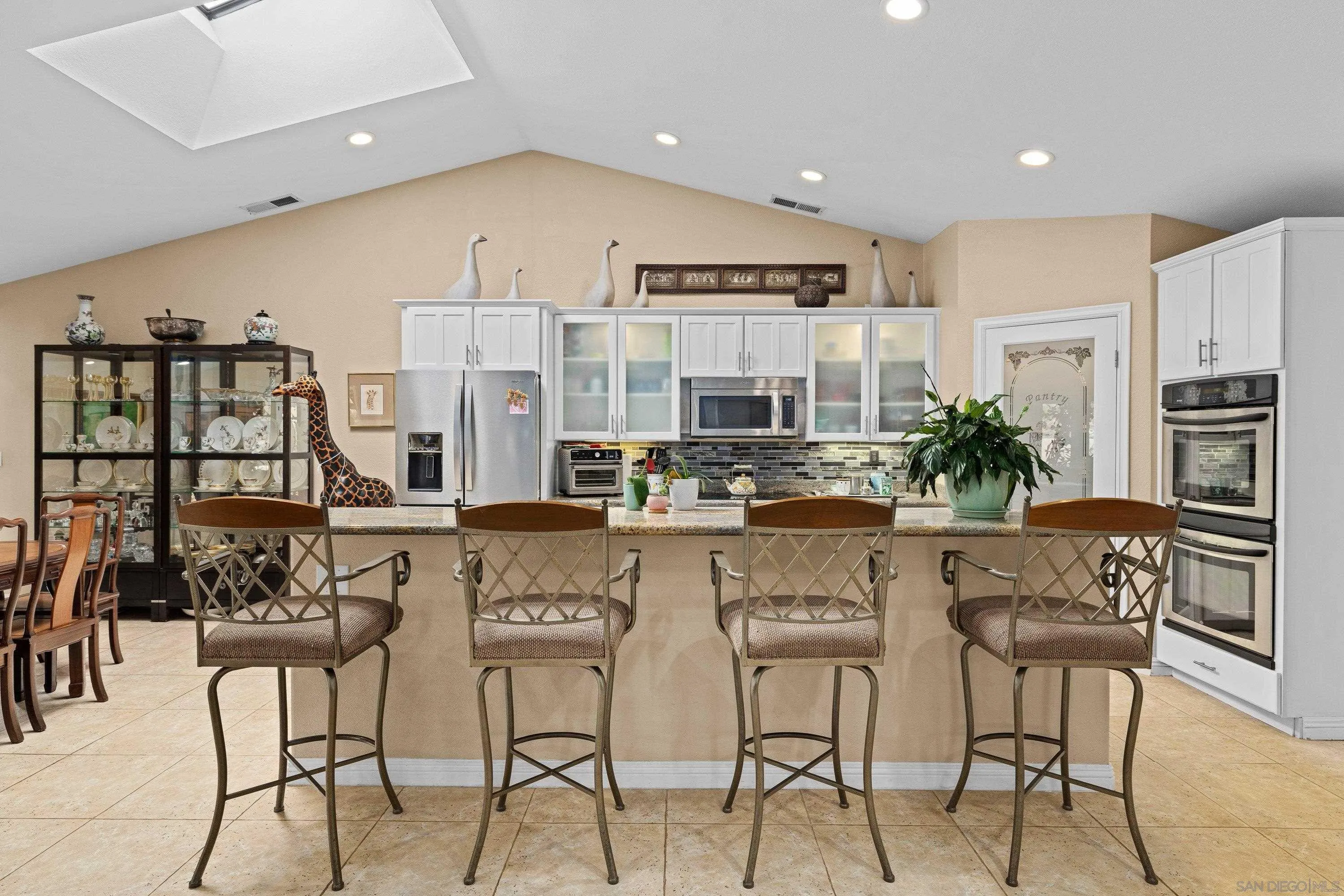https://cdn.realtyfeed.com/cdn/127/260019225/1d294c3b5fee2fdea5ed95c09eecb5b5.webp