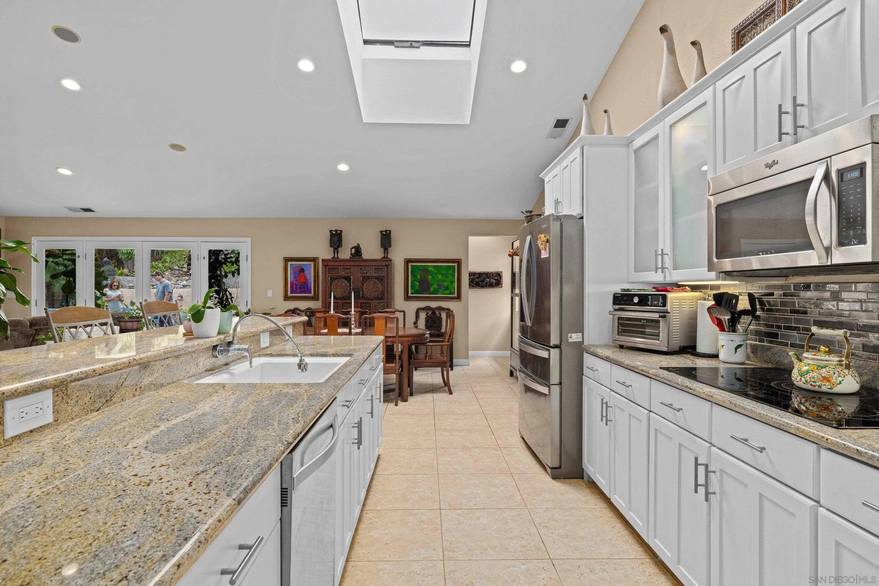 https://cdn.realtyfeed.com/cdn/127/260019225/8853ebf1060bf944c4a0cfe97bf957a2.webp