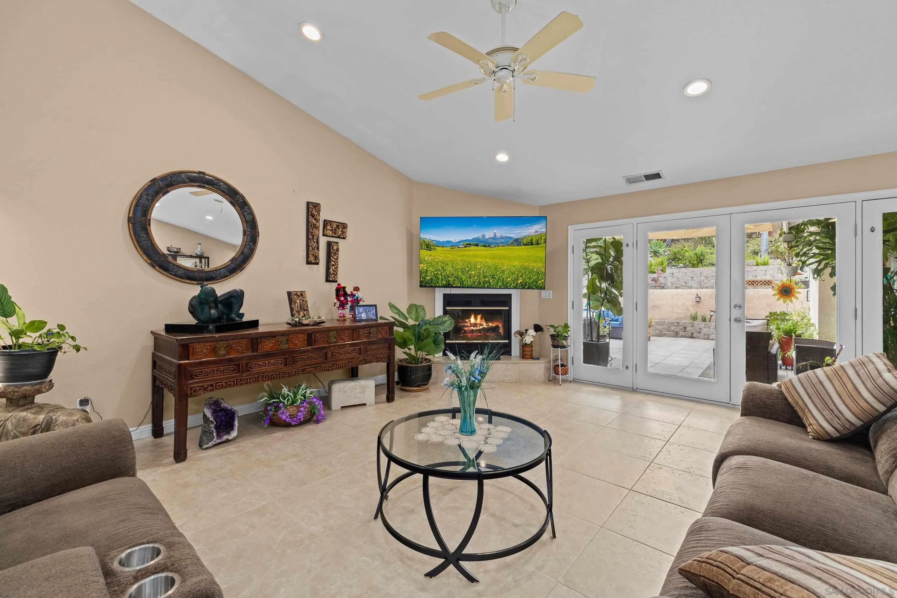 https://cdn.realtyfeed.com/cdn/127/260019225/bf84350b0e340ce788f7cd5ae395a9b7.webp