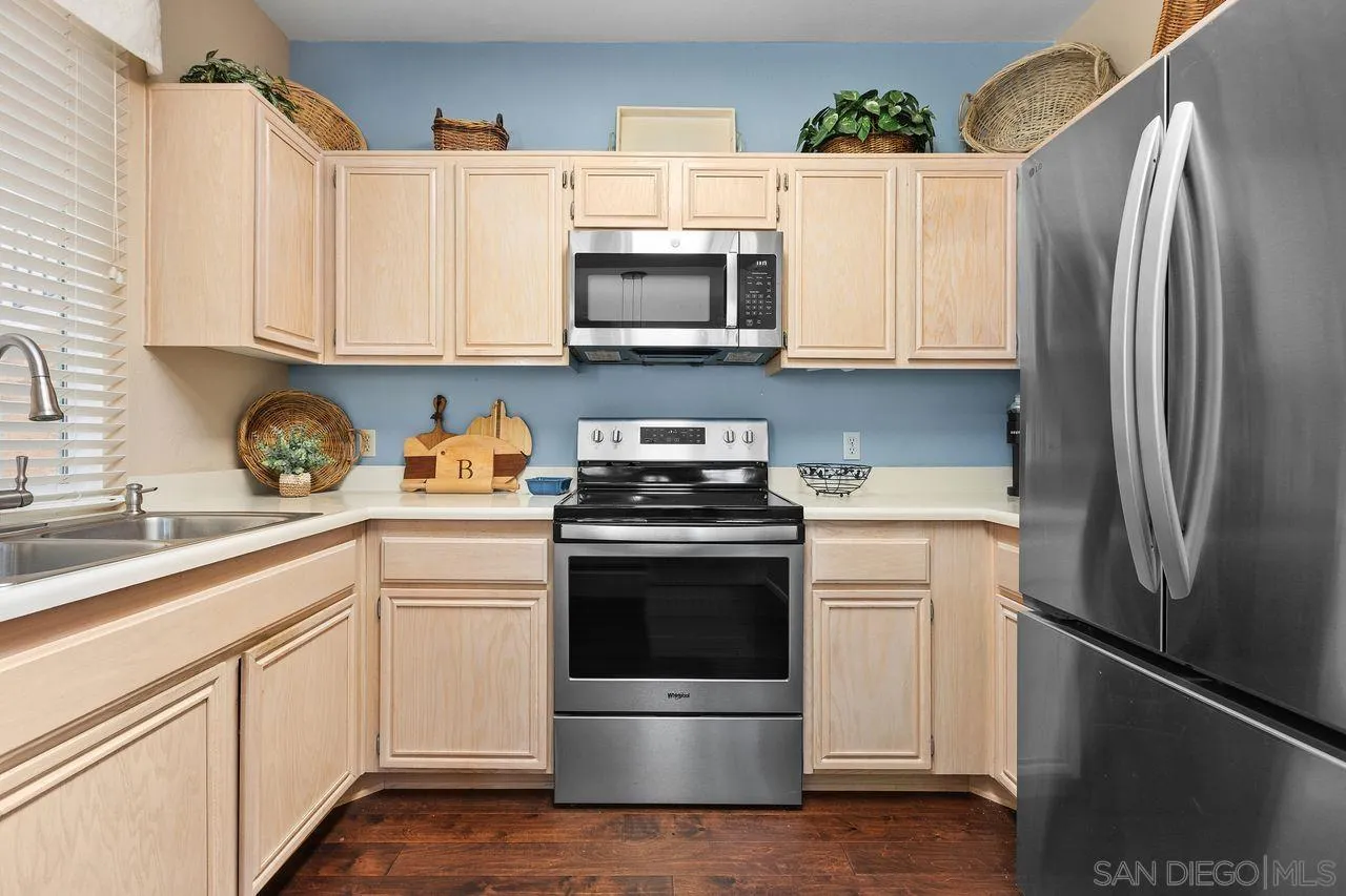 https://cdn.realtyfeed.com/cdn/127/260019227/0652b9e96ad4547b0214896b82460ab9.webp