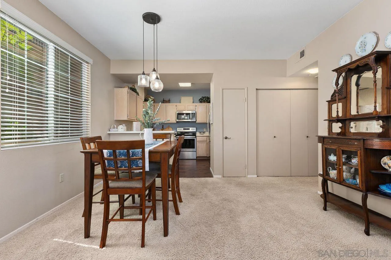 Photo #12: 260019227 Listing: Photo #12