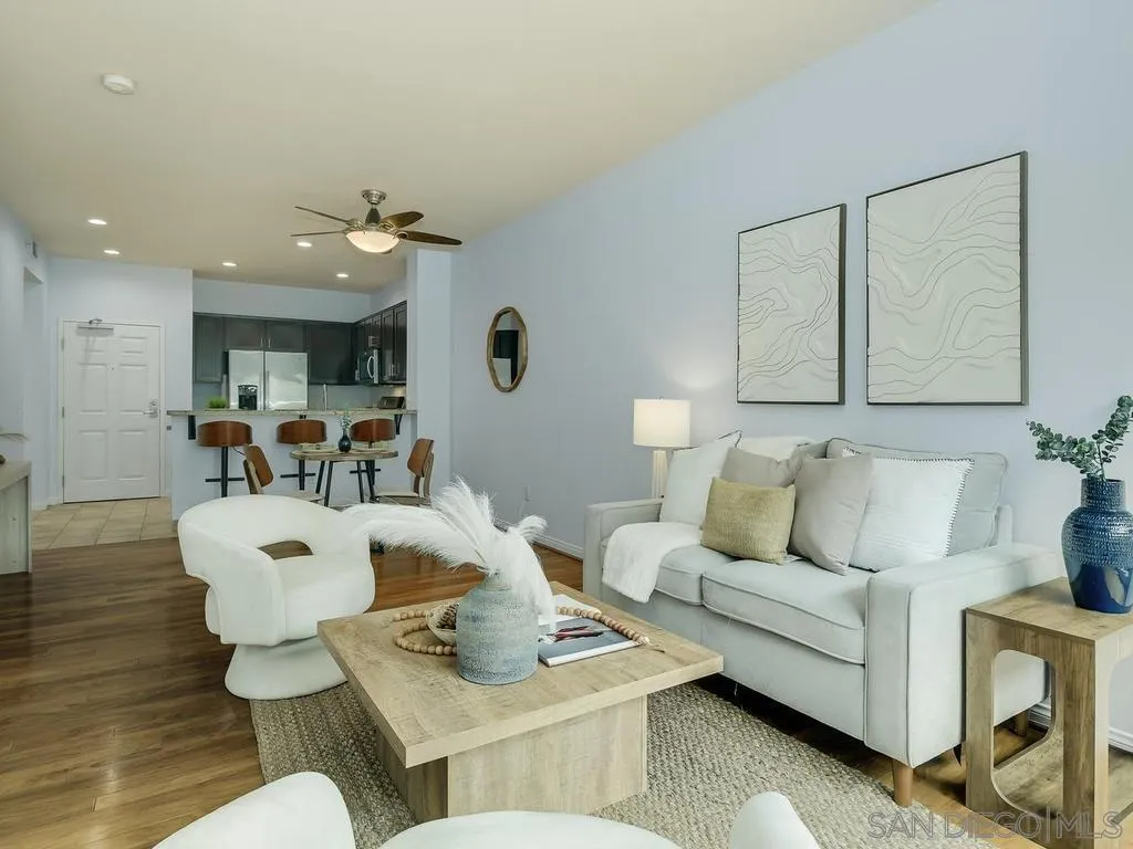 Photo #12: 260019228 Listing: Photo #12