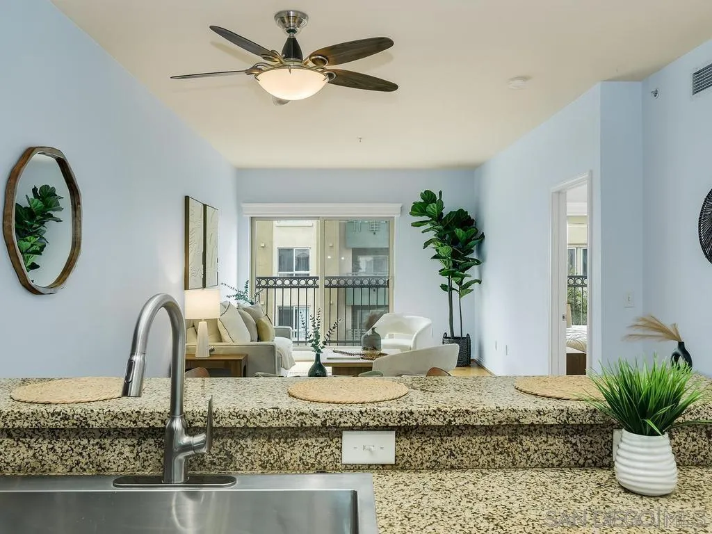Photo #7: 260019228 Listing: Photo #7