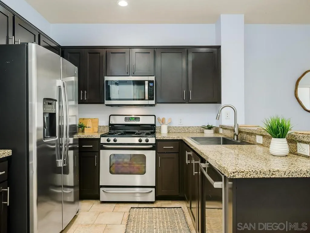 Photo #3: 260019228 Listing: Photo #3