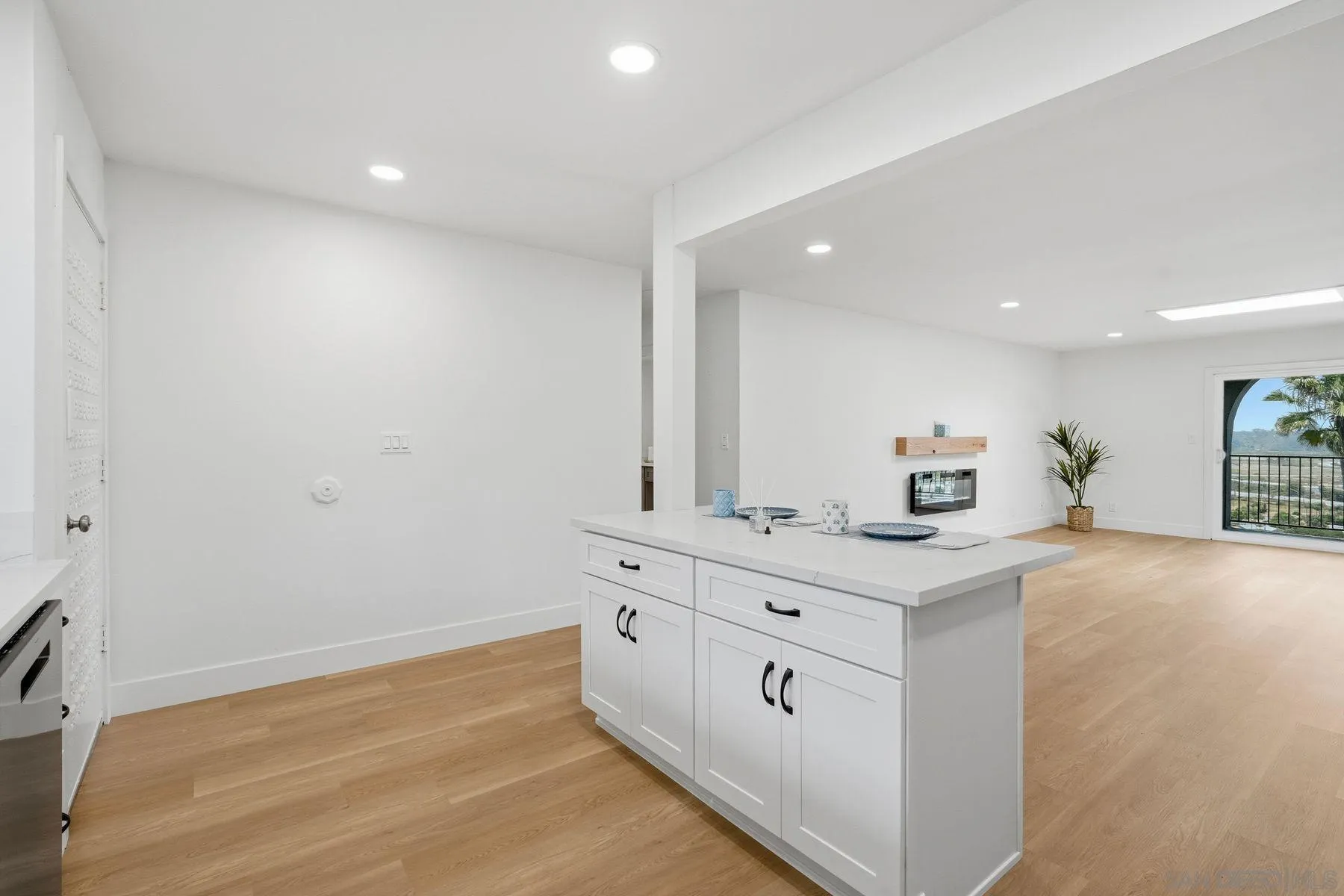 Photo #8: 260019231 Listing: Photo #8