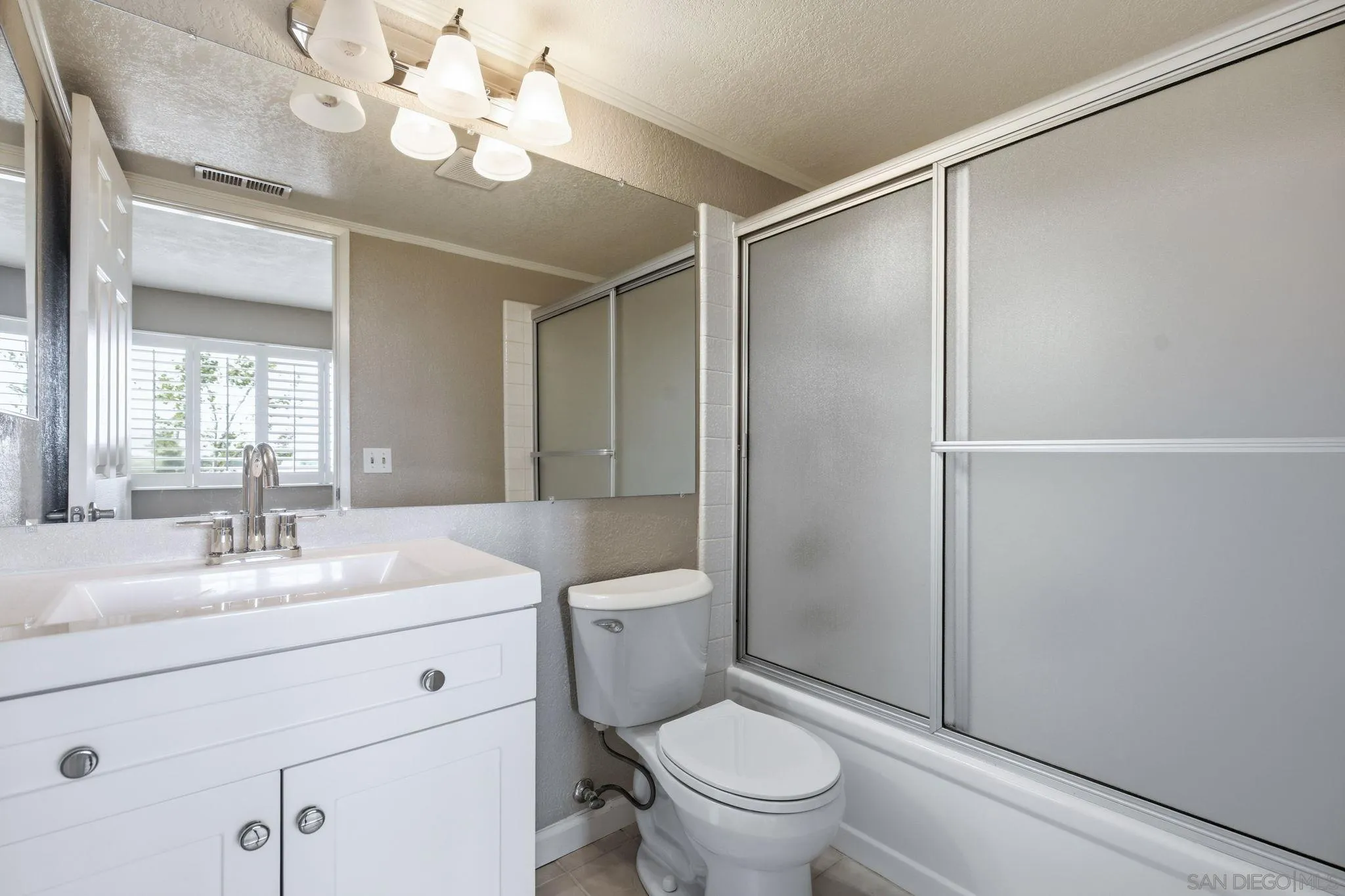 Photo #37: 260019233 Listing: Photo #37
