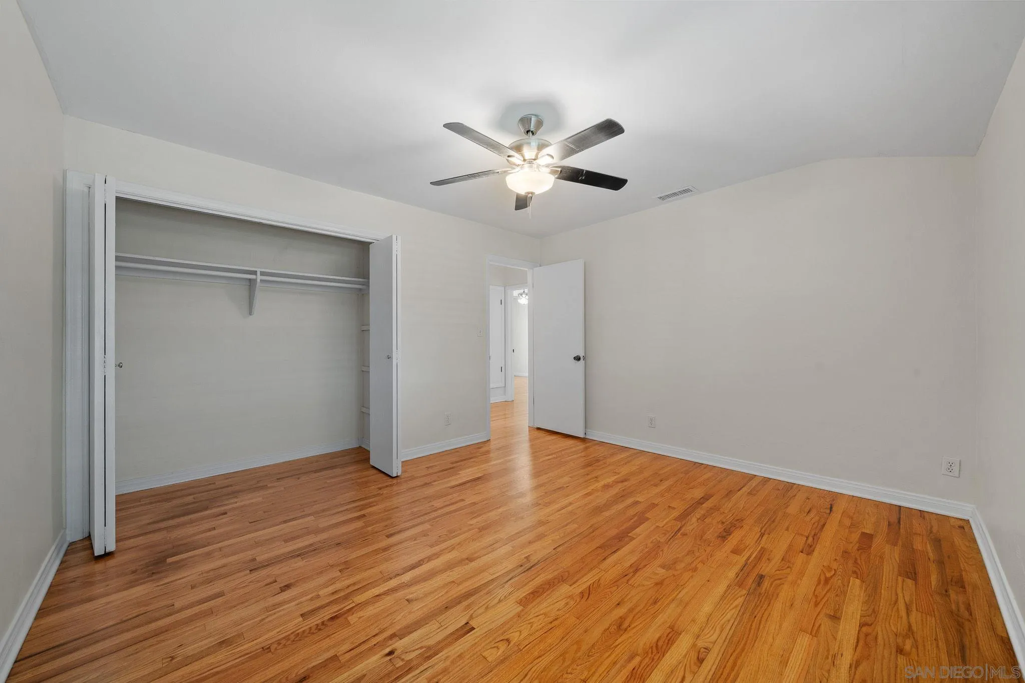 https://cdn.realtyfeed.com/cdn/127/260019235/47e93bf250d4165cb0b1906cfe83ac64.webp