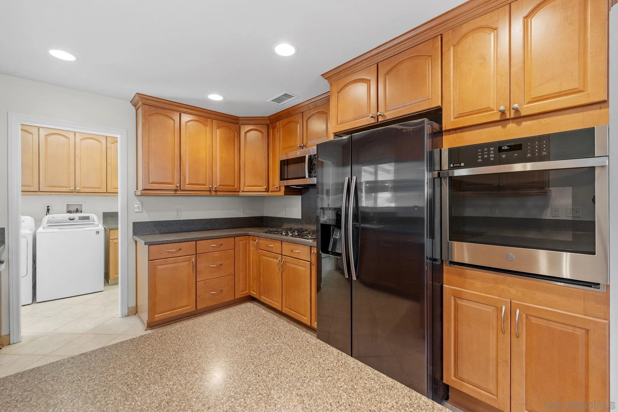 https://cdn.realtyfeed.com/cdn/127/260019235/6e17a2a4036a770c306d8a15e82d46ac.webp