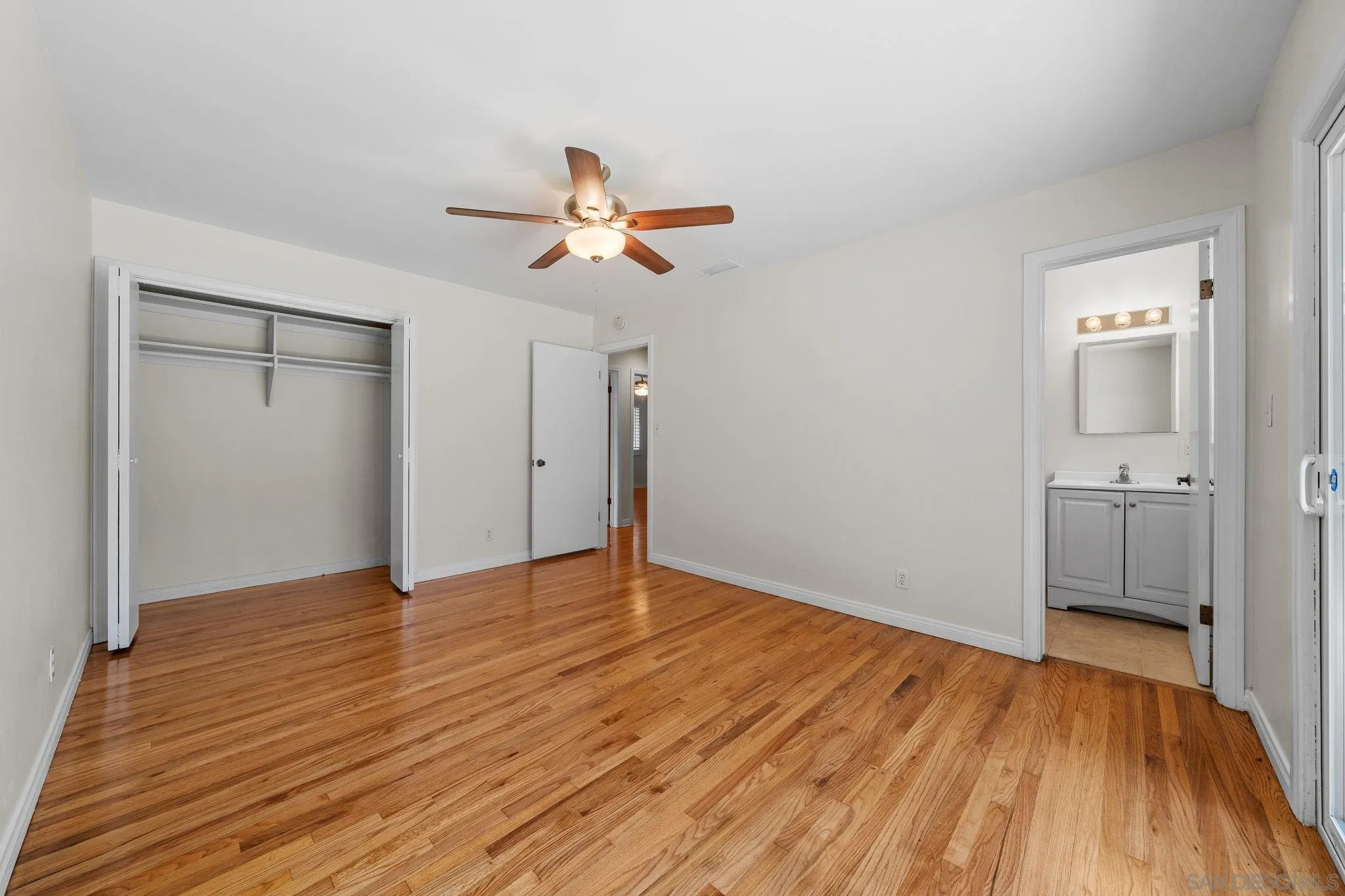 https://cdn.realtyfeed.com/cdn/127/260019235/7c5acae4d86473e1798053420e807d1c.webp