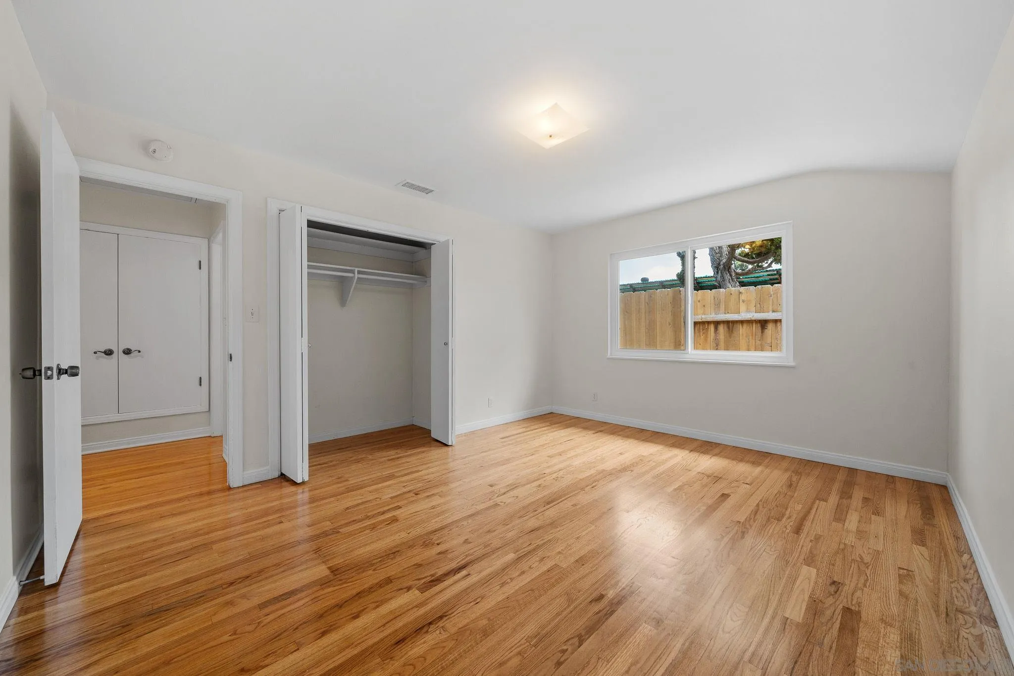 https://cdn.realtyfeed.com/cdn/127/260019235/9d9e5c2673d30003886f7990e3d4de85.webp