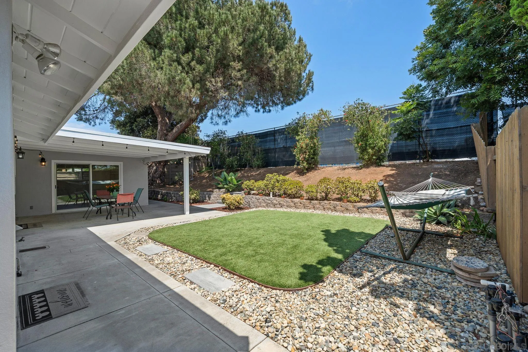 https://cdn.realtyfeed.com/cdn/127/260019235/9e9217610965fbda23a4ddd333a618f1.webp